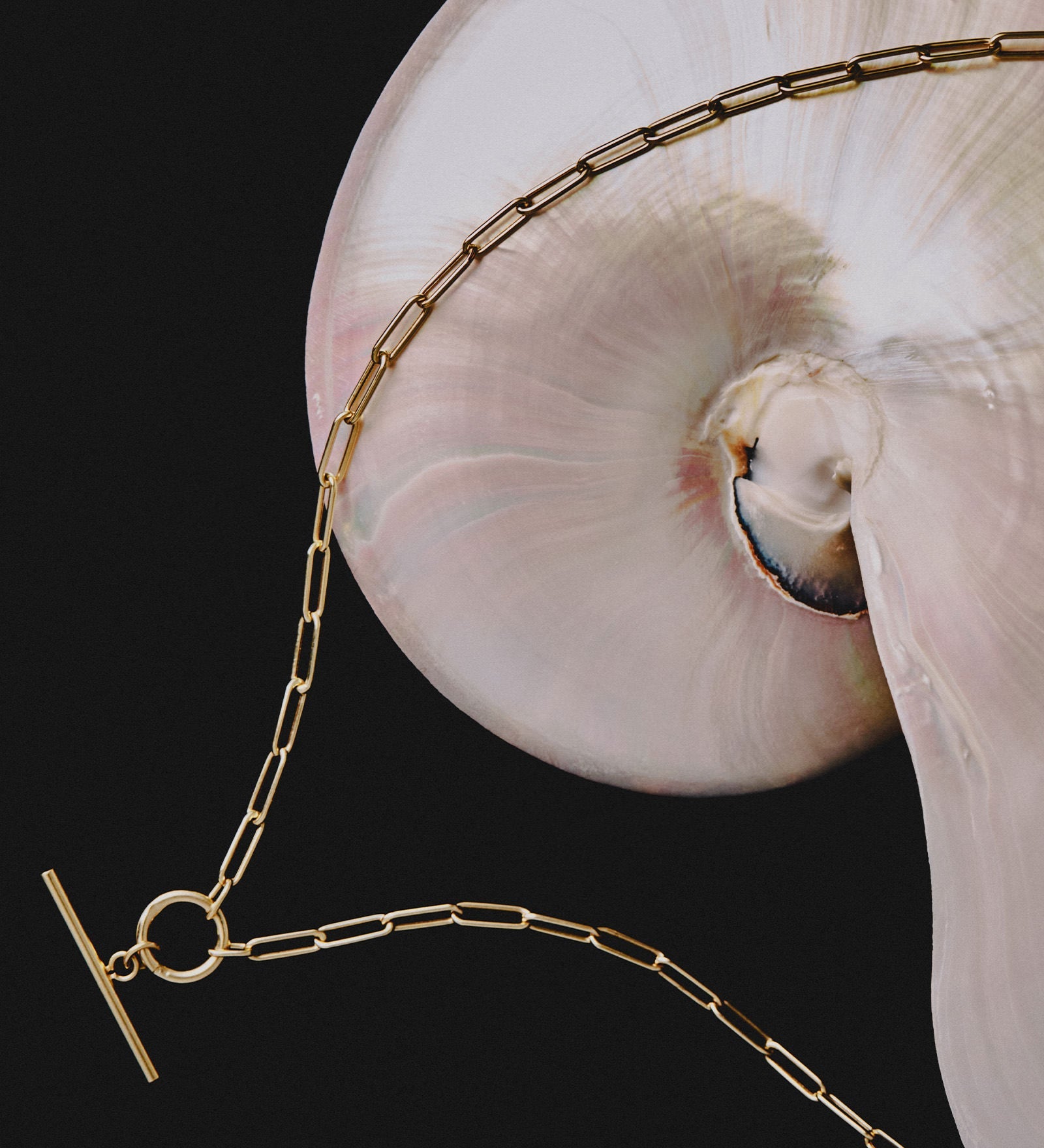 Kinn - Vintage 14k T - Bar Necklace