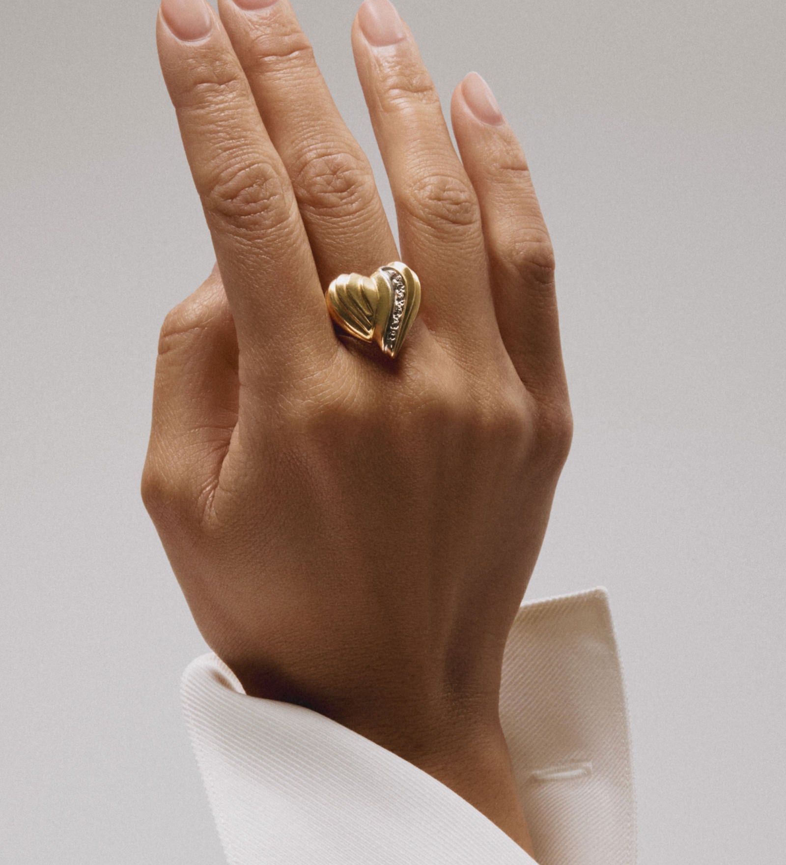 Kinn - Vintage 10k Heart Diamond Ring