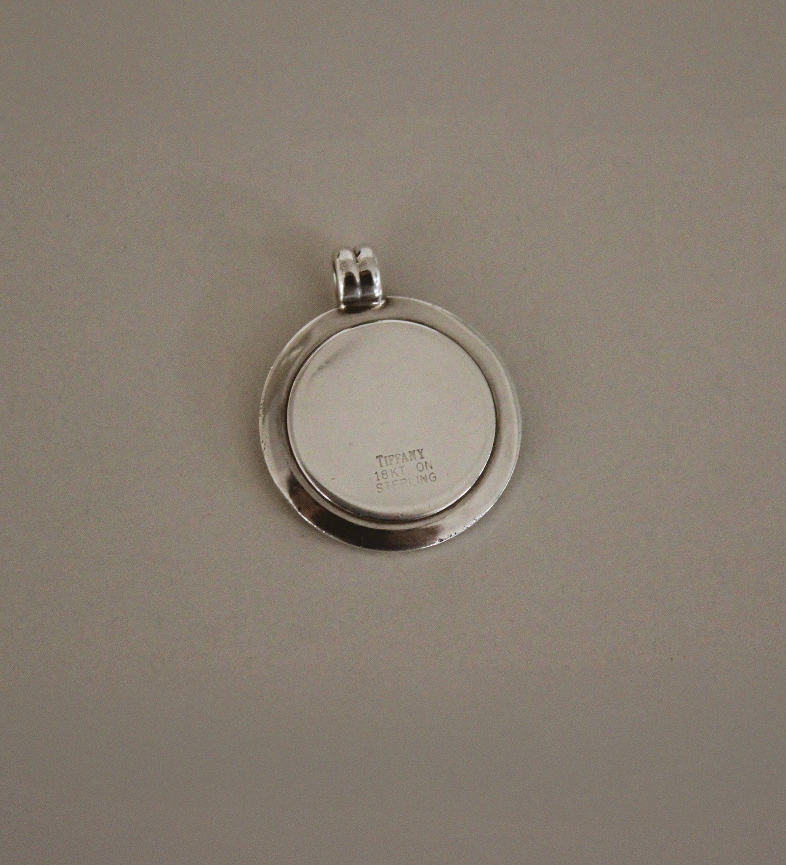 Kinn - Vintage 18k Tiffany Coin Pendant