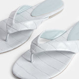 Le Monde Beryl - Flat Thong Sandal / Blue Leather Croc Effect