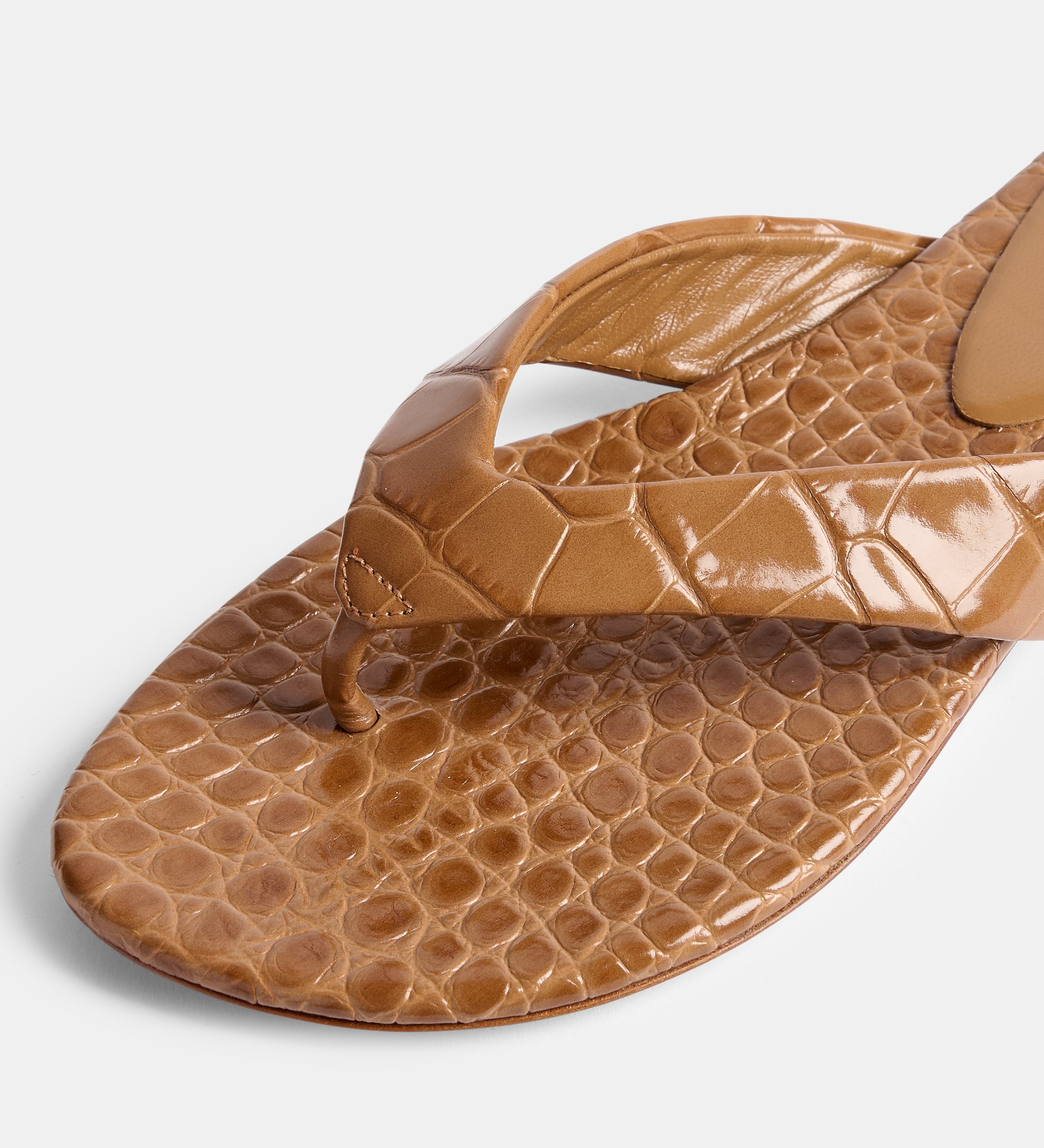 Le Monde Beryl - Flat Thong / Coco Brown Croc Effect Leather