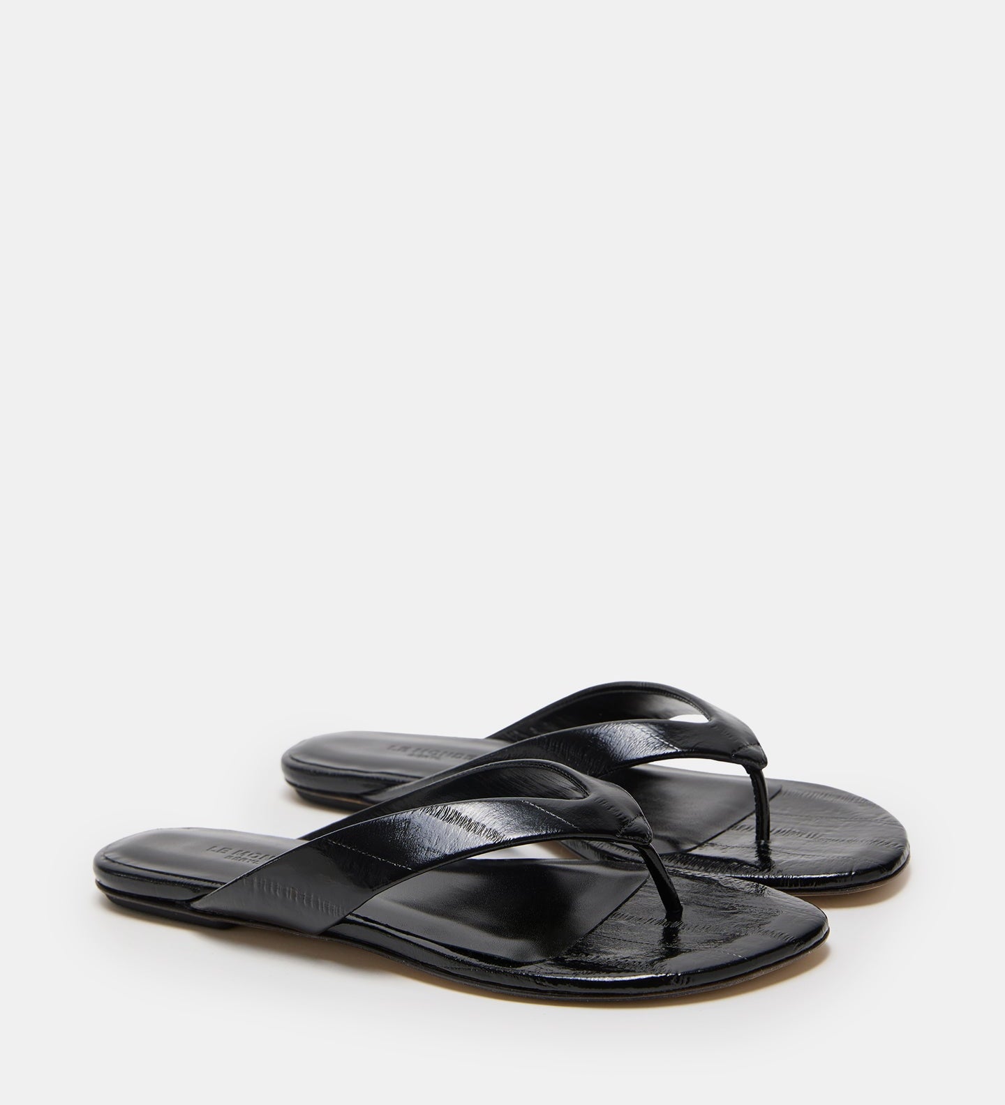 Le Monde Beryl - Flat Thong Sandal / Black Leather Eel Effect