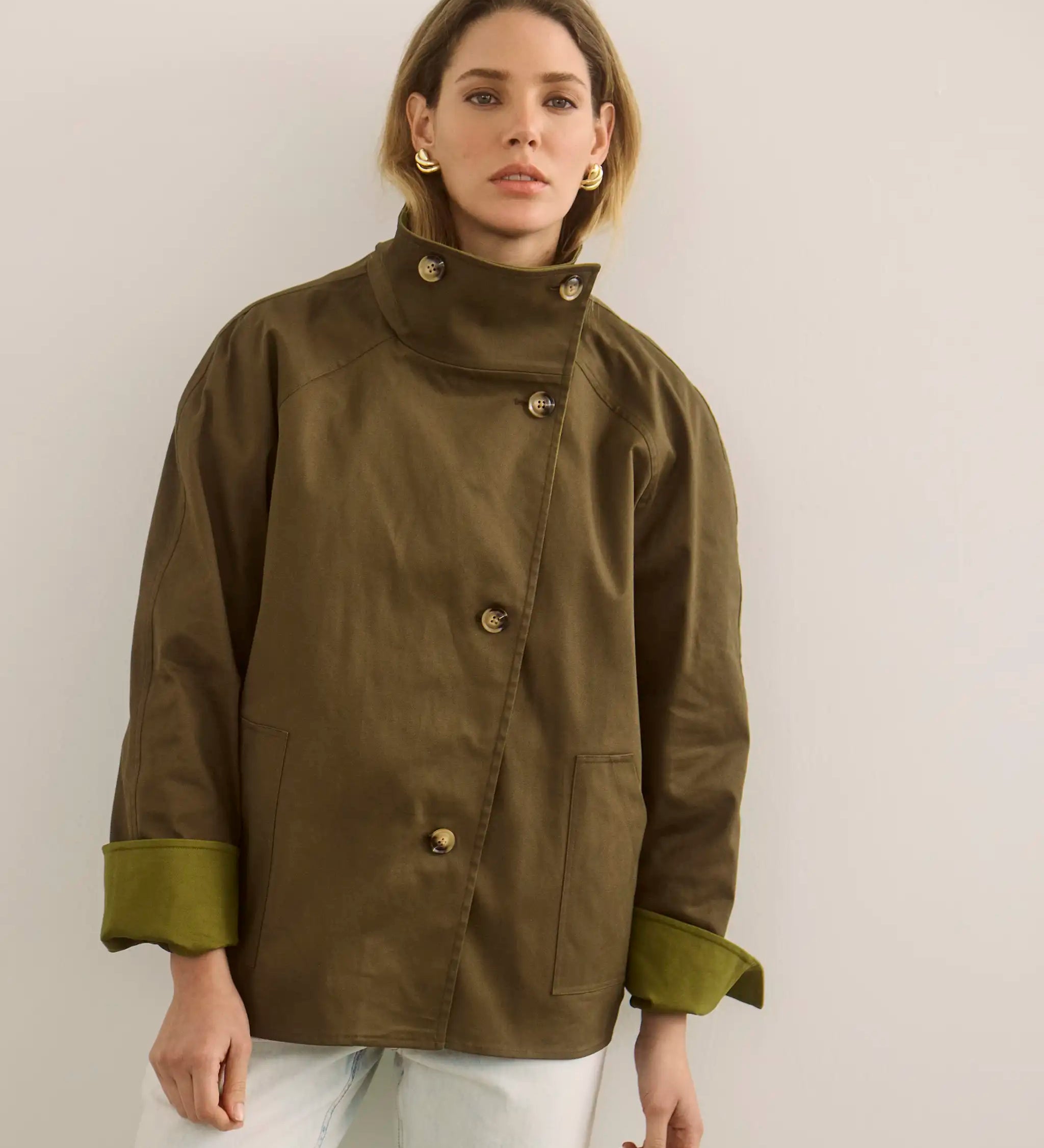 Hunter Bell - Howell Cropped Trench