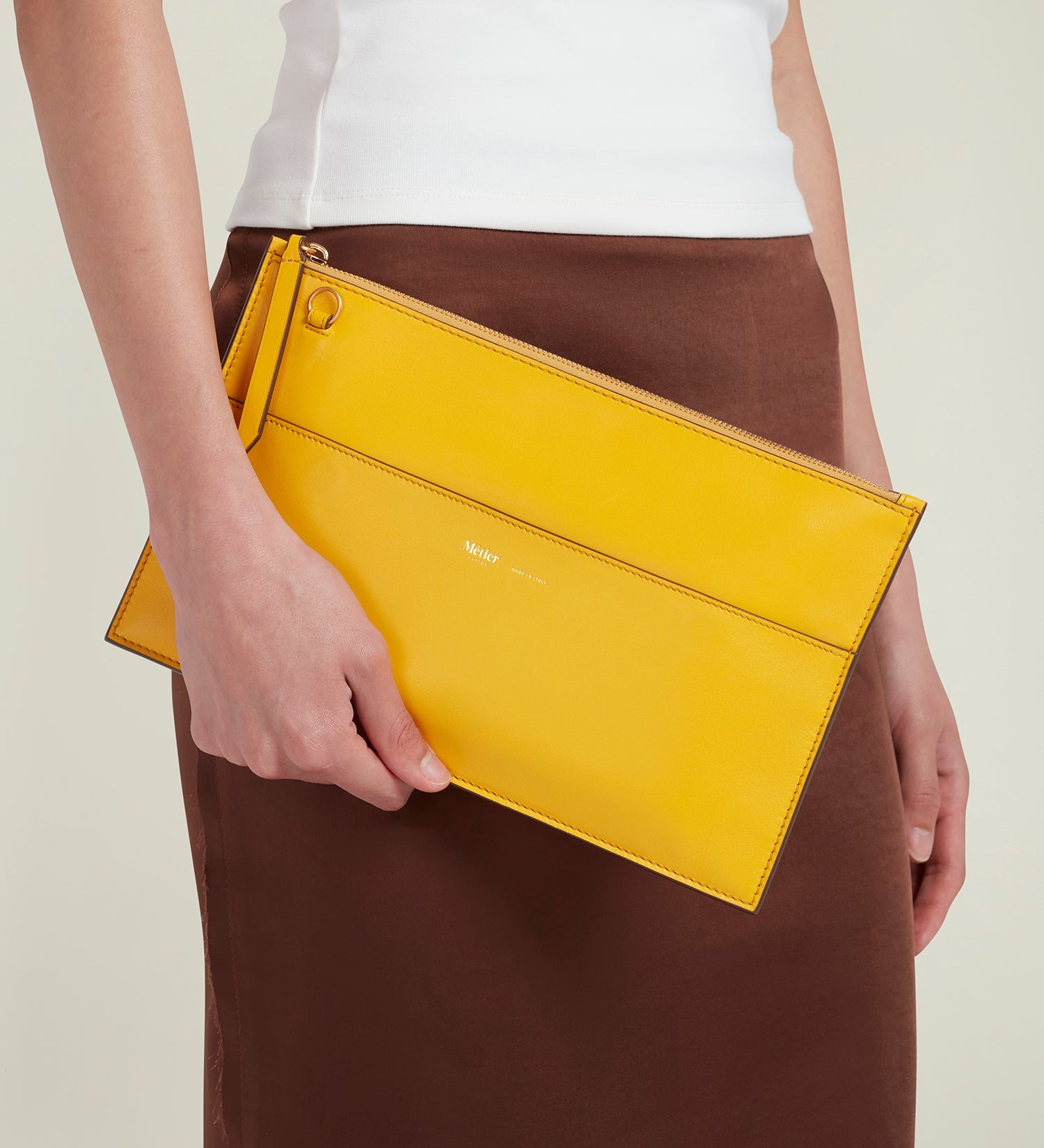 Metier - Incognito Clutch Nappa Plongè Calfskin Izamal Yellow