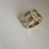 Kinn - Petite Classic Solis Ribbed Ring Diamond