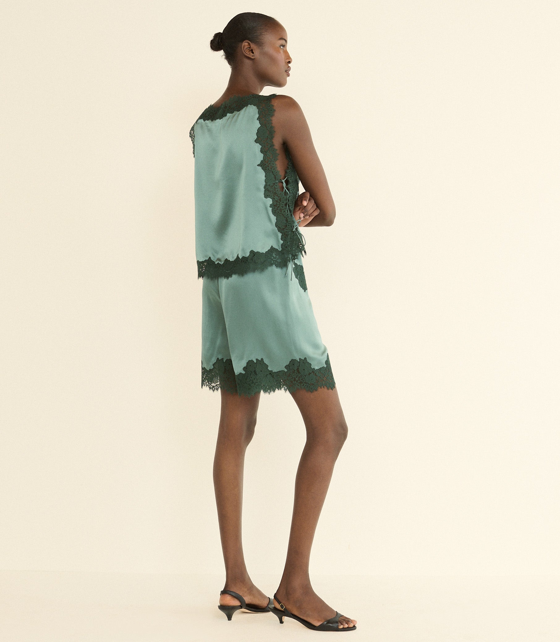 DOEN - IRSA SHORT - - DULAC GREEN