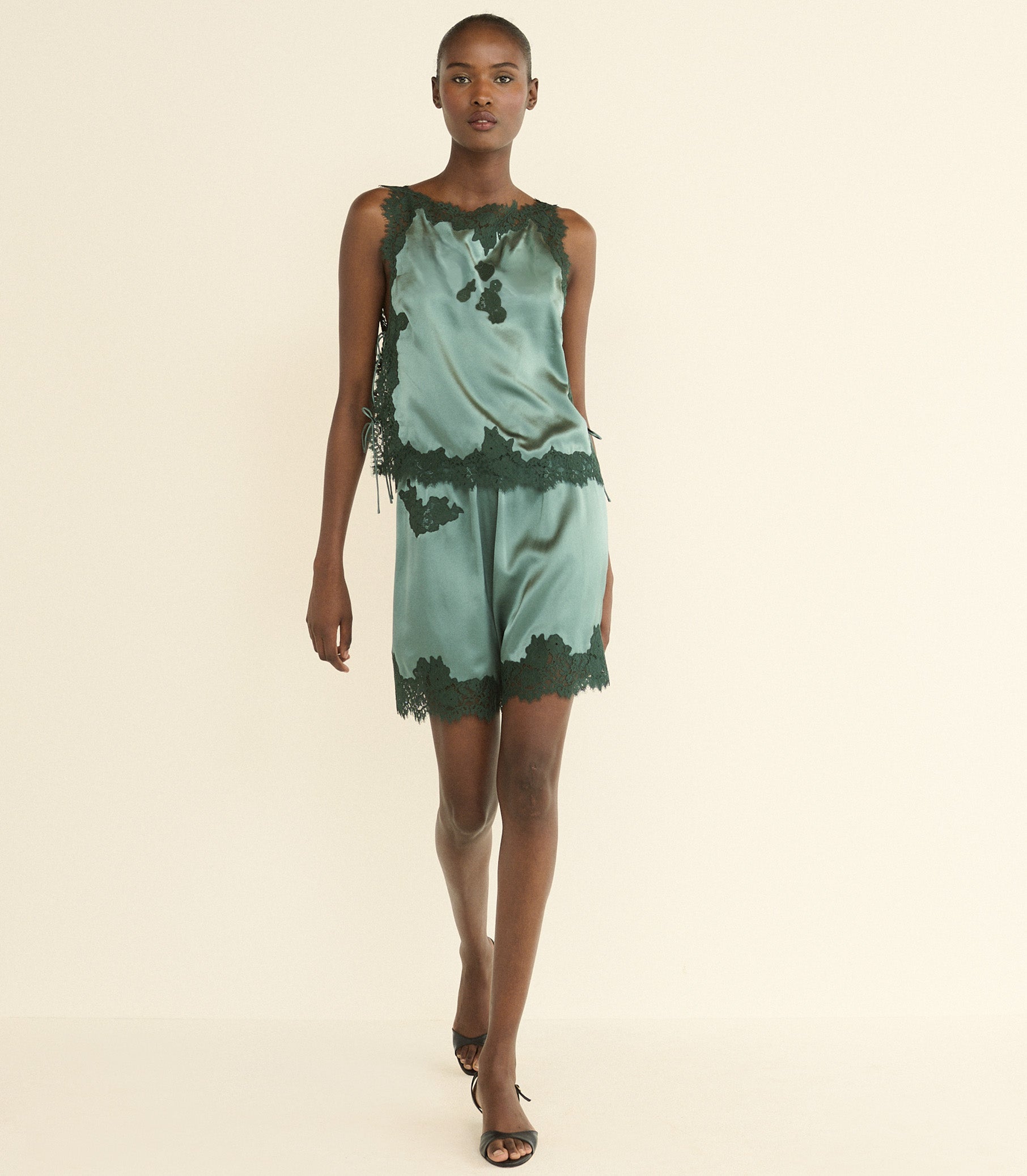 DOEN - IRSA SHORT - - DULAC GREEN