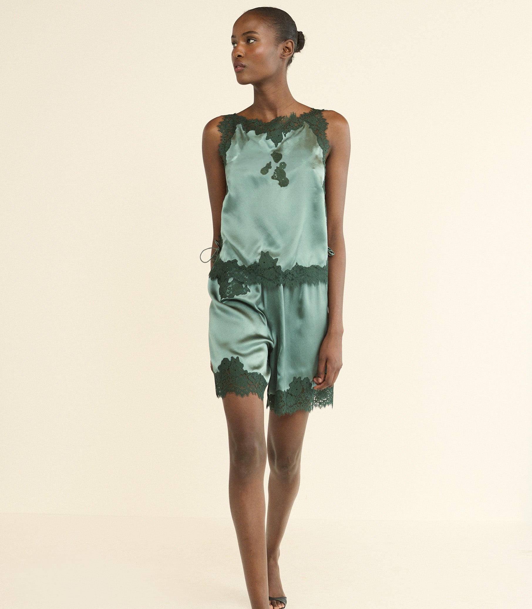 DOEN - IRSA SHORT - - DULAC GREEN