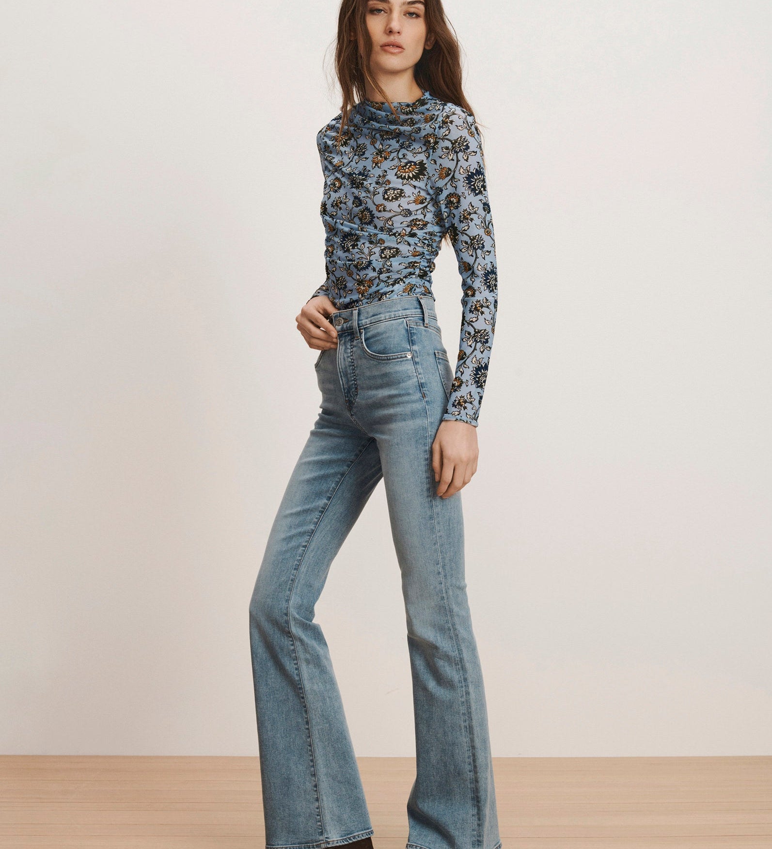 Veronica Beard - Beverly Skinny - Flare Jean