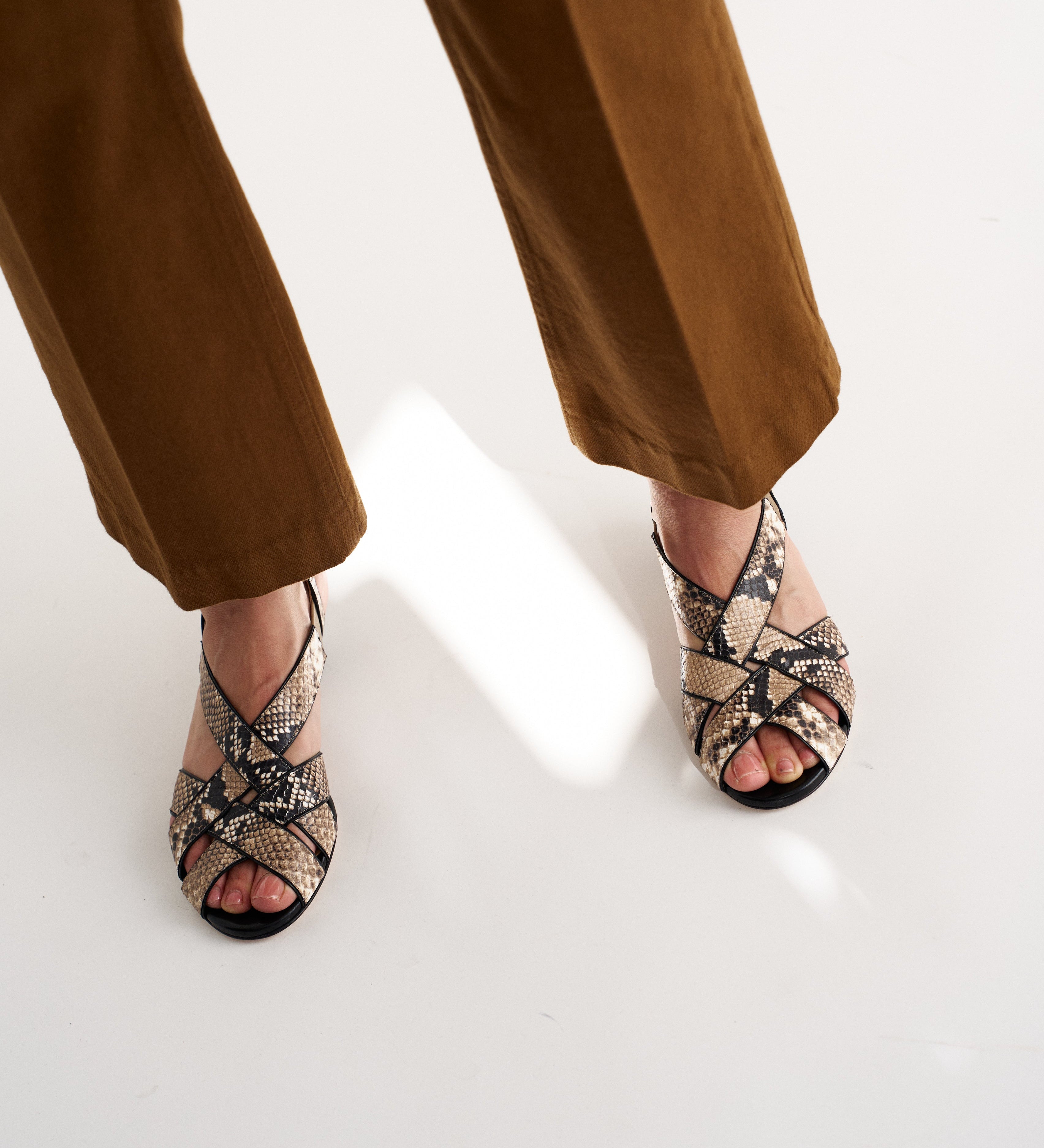 Jamie Haller - The Kenickie Blind Crease in Camel