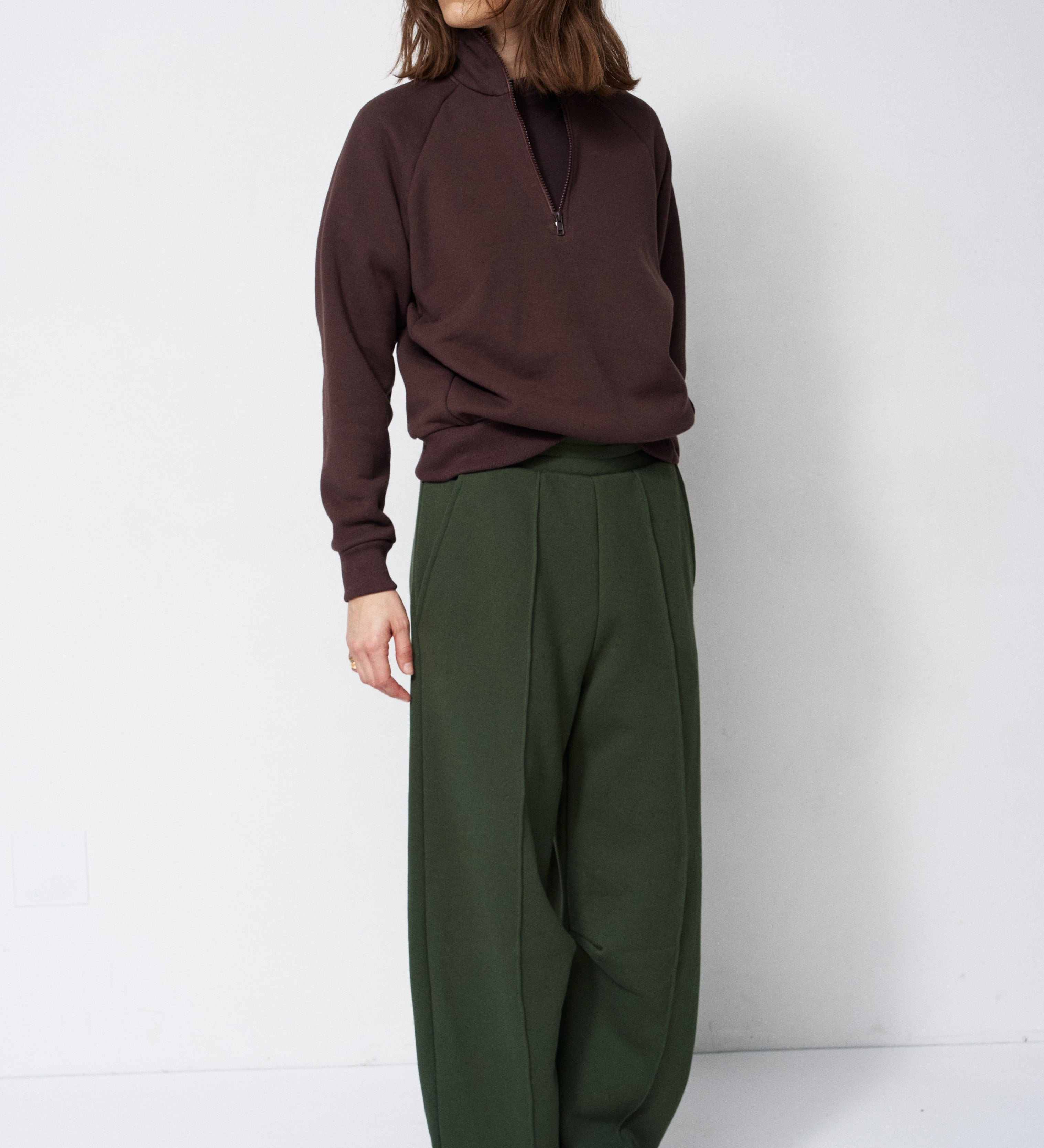 Jamie Haller - The Pintuck Track Pant in Pine