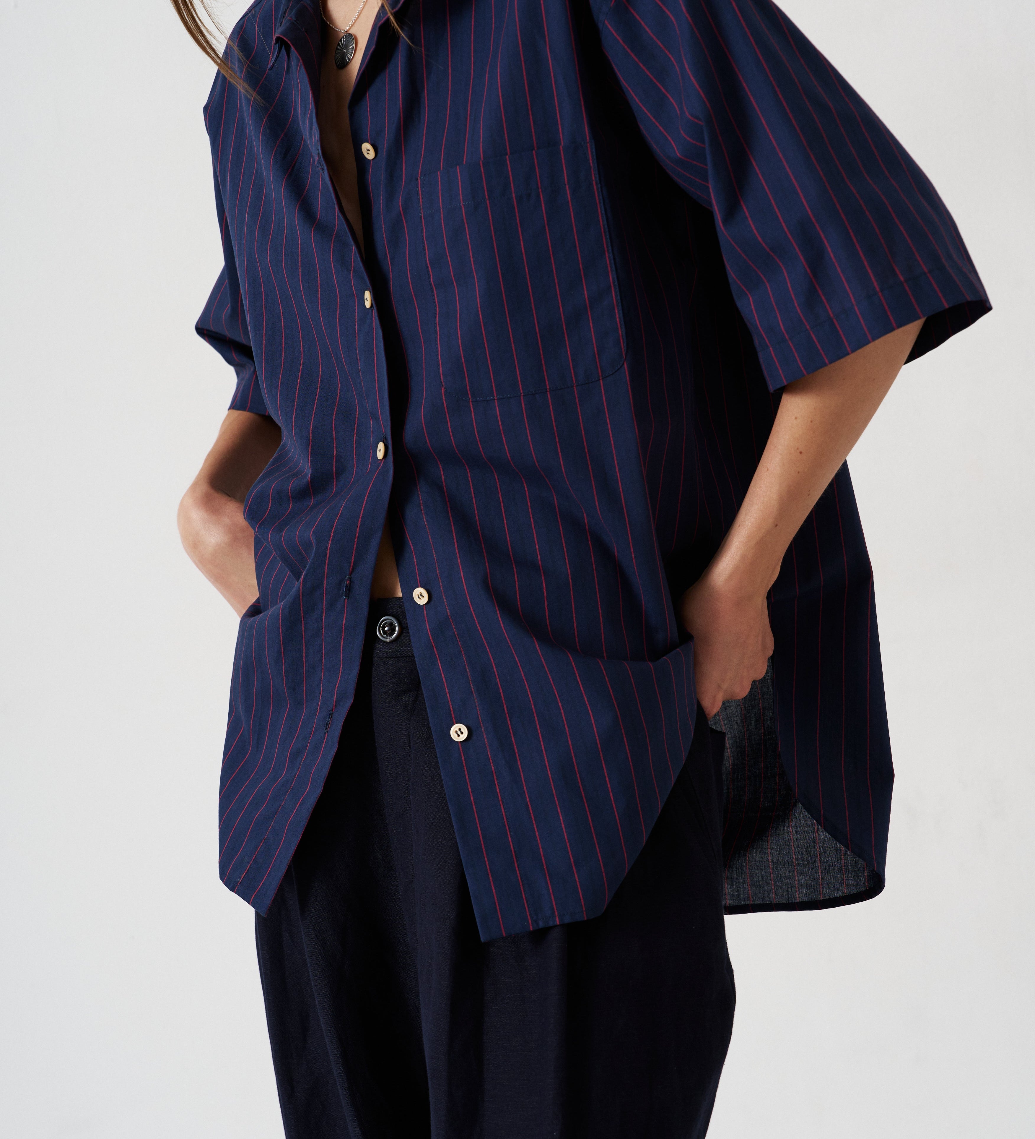 Jamie Haller - The Elbow Essential Shirt in Blue Red
