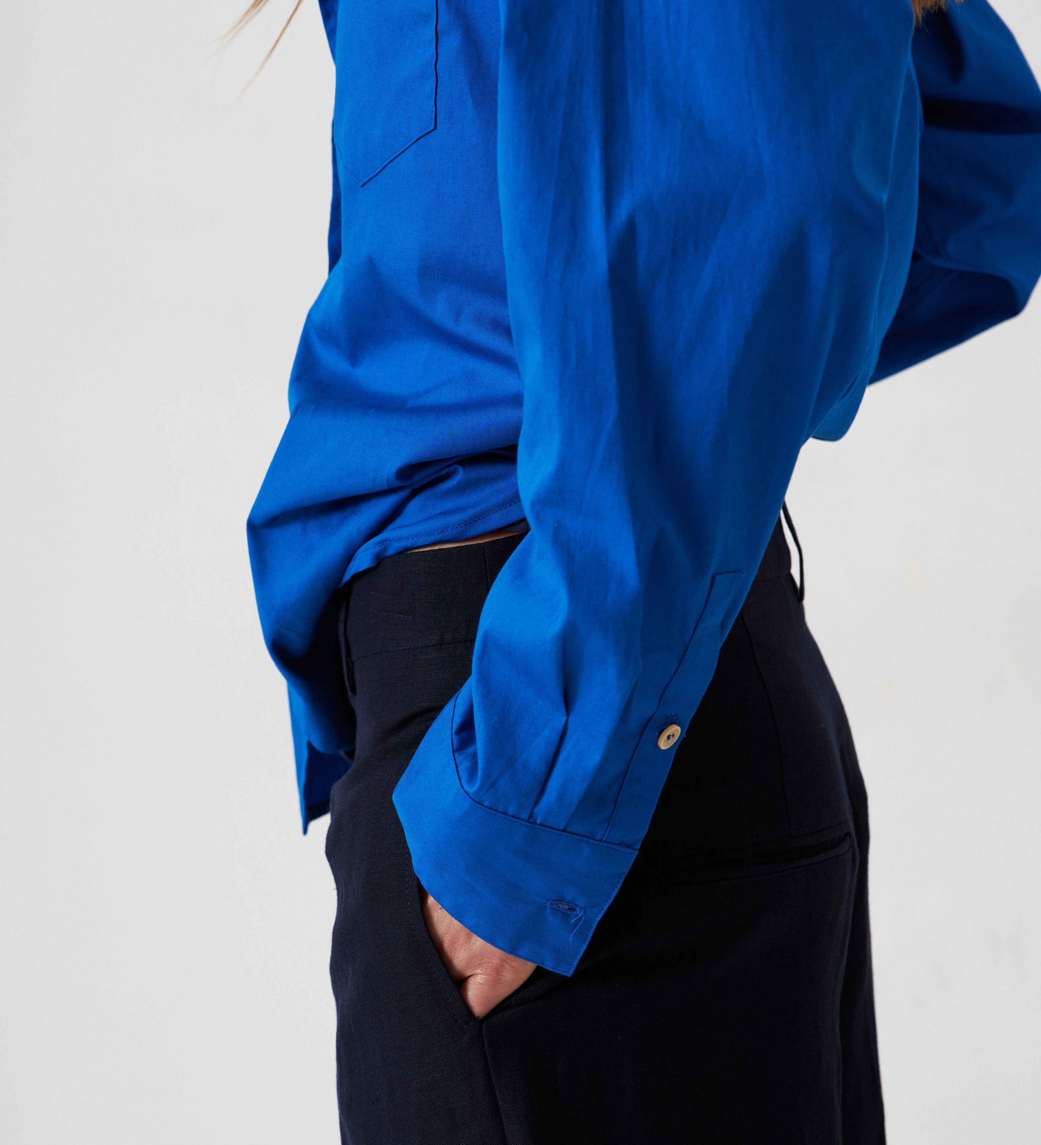 Jamie Haller - The Logo Weekend Shirt in Royal Blue