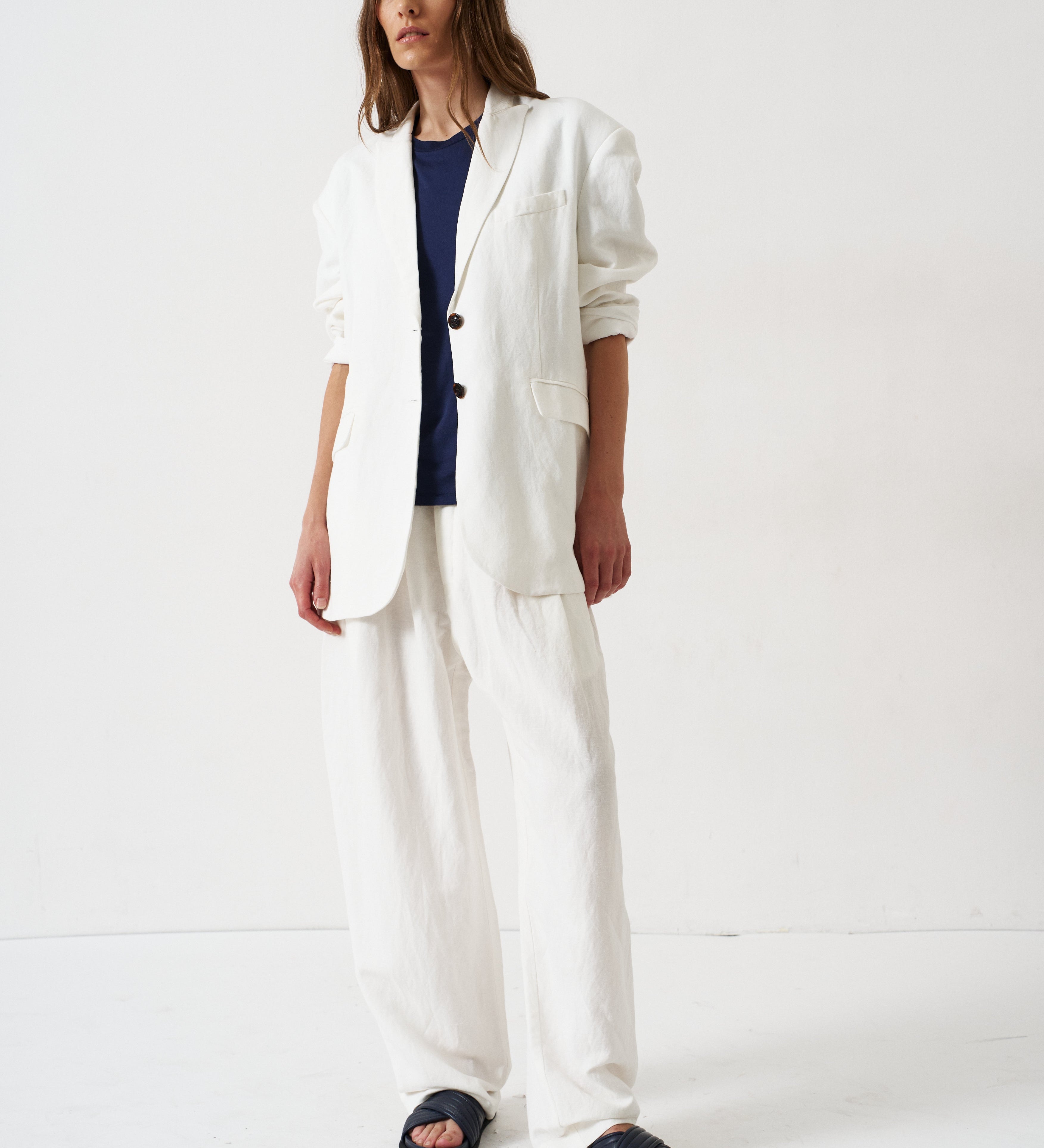 Jamie Haller - The Linen Oversized Blazer in White