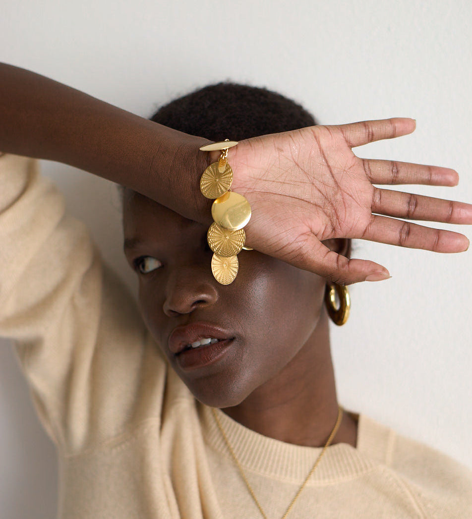 Jamie Haller - The Chaos Sunburst Charm Bracelet in Gold