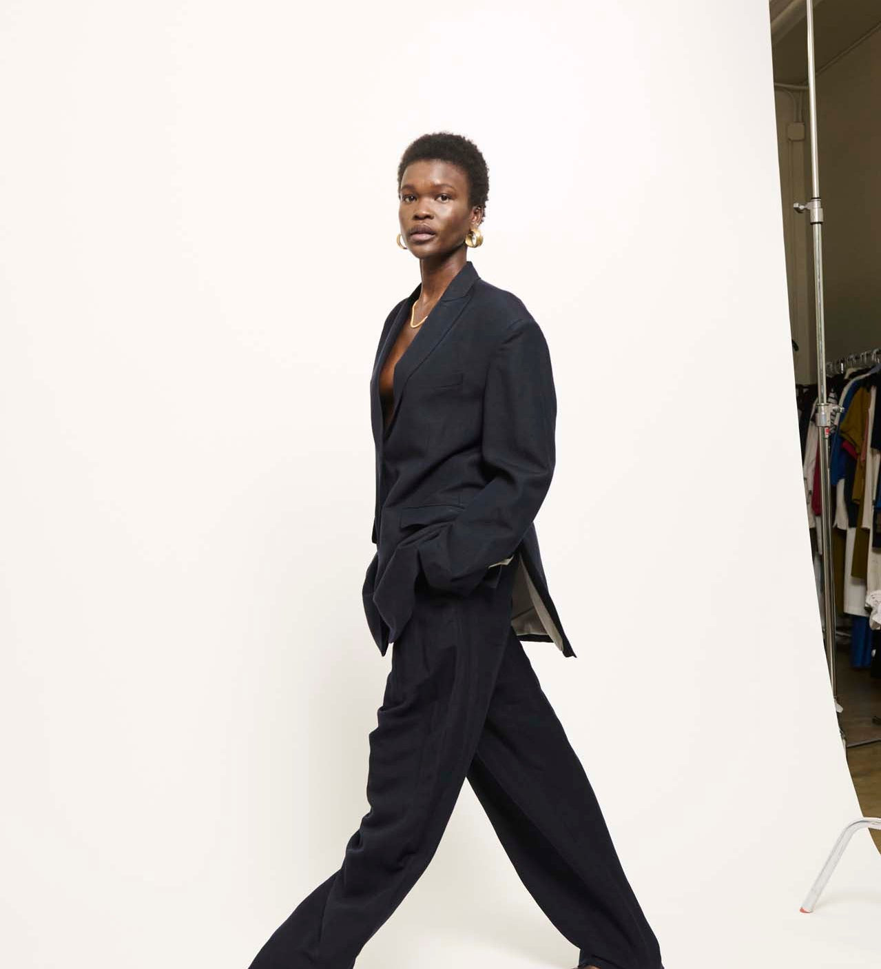 Jamie Haller - The Linen Oversized Blazer in Navy