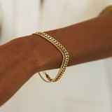 Kinn - Petite Capri Curb Chain Bracelet