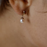 Kinn - Round Pearl Huggie Earrings