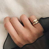 Kinn - Petite Heart Signet Ring
