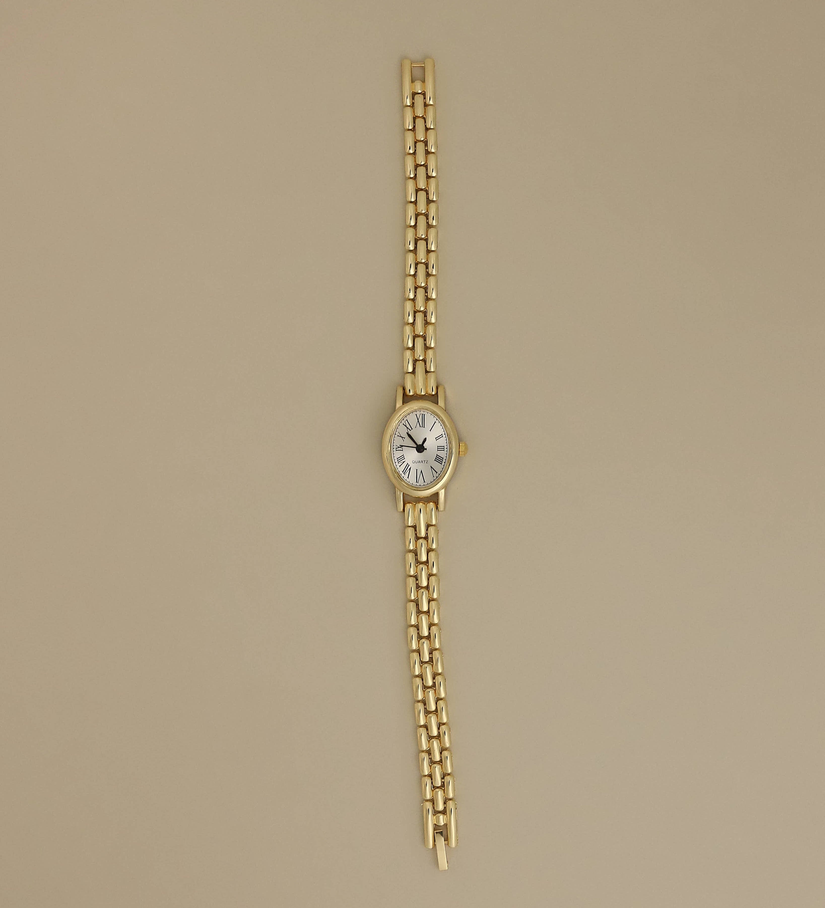 Kinn - Vintage Quartz Oval Watch