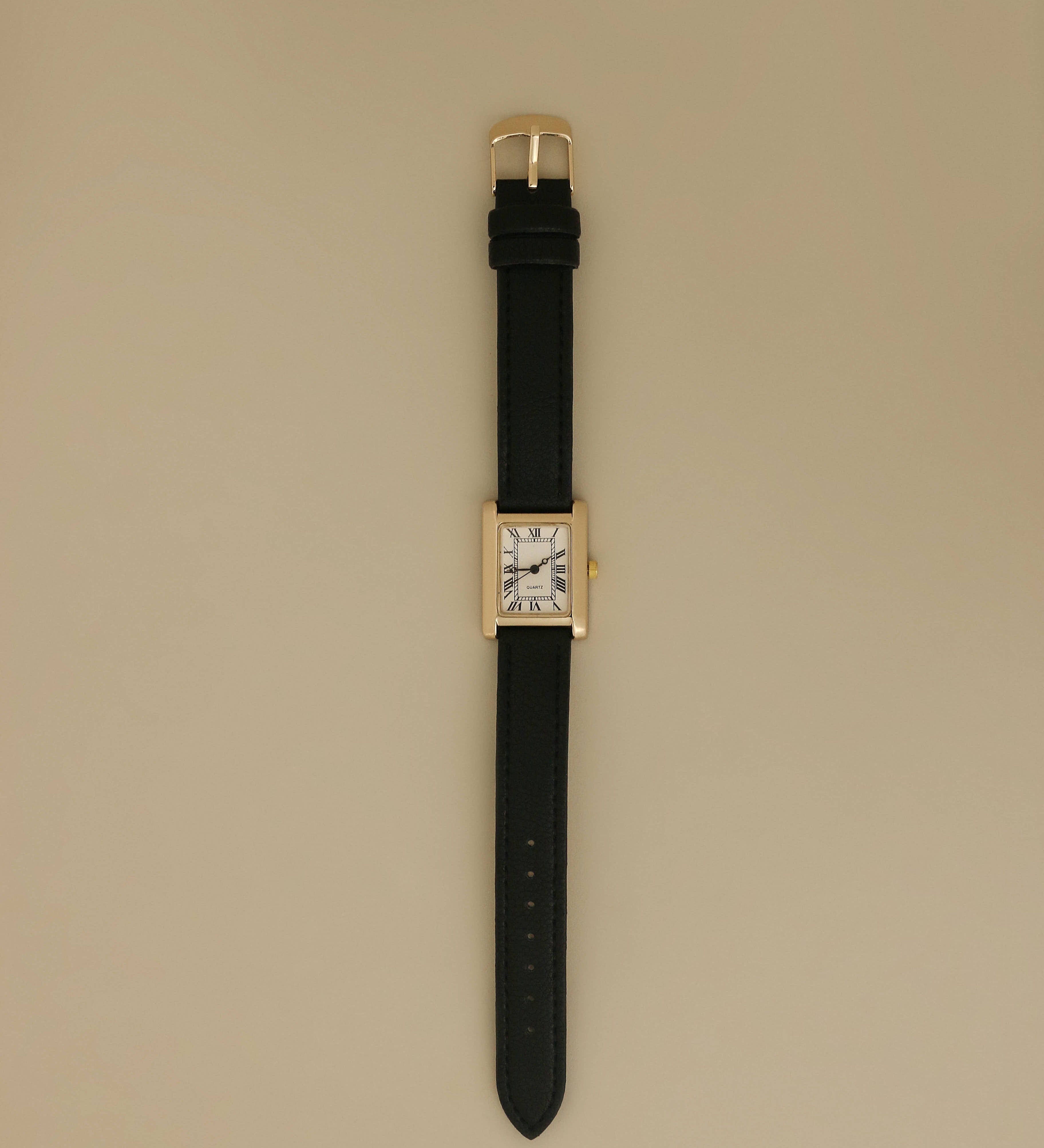 Kinn - Vintage Quartz Rectangle Black Leather Strap Watch