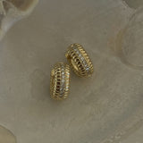 Kinn - Solis Ribbed Pavé Diamond Hoop Earrings
