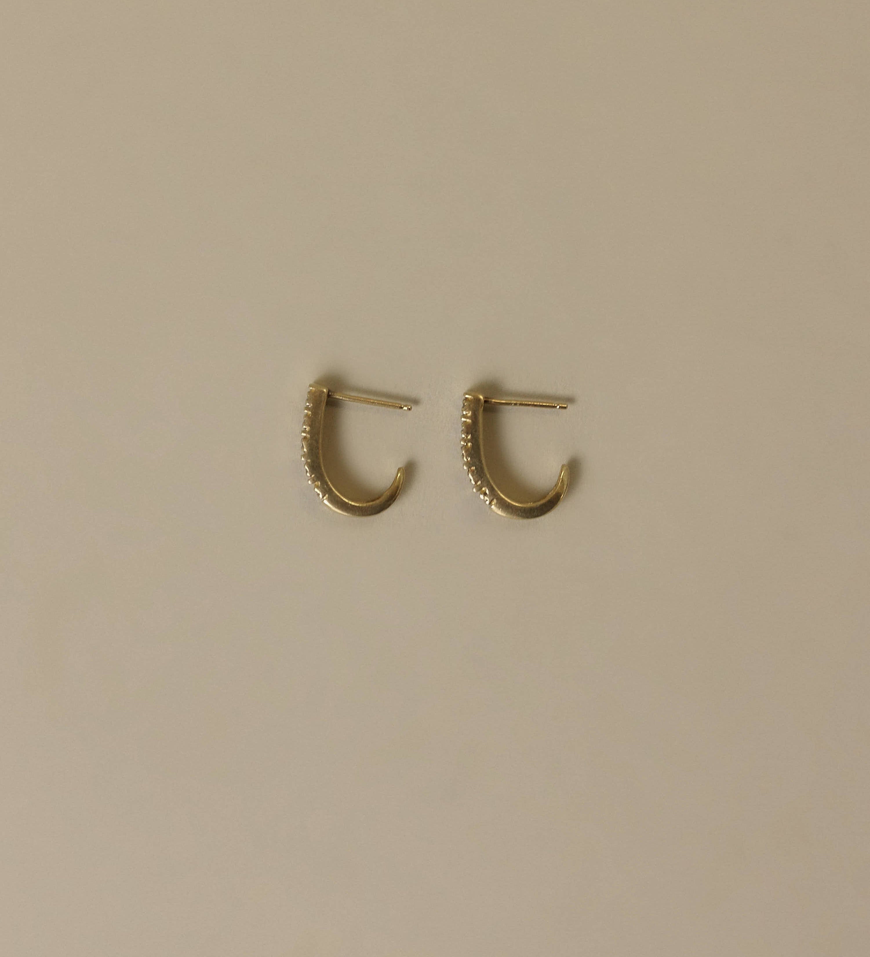 Kinn - Vintage 10k Diamond J Earrings