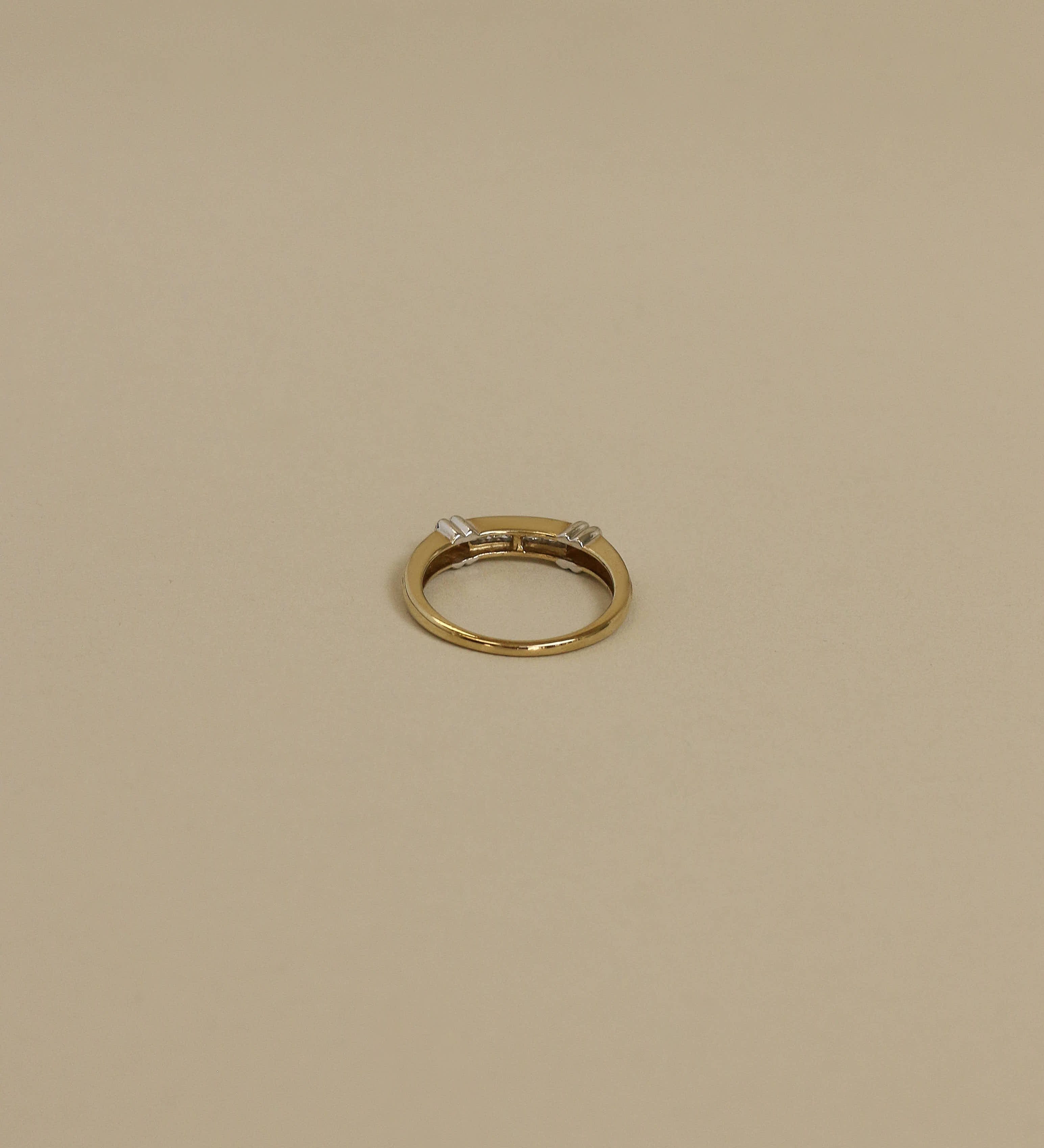 Kinn - Vintage 10k Diamond Ring