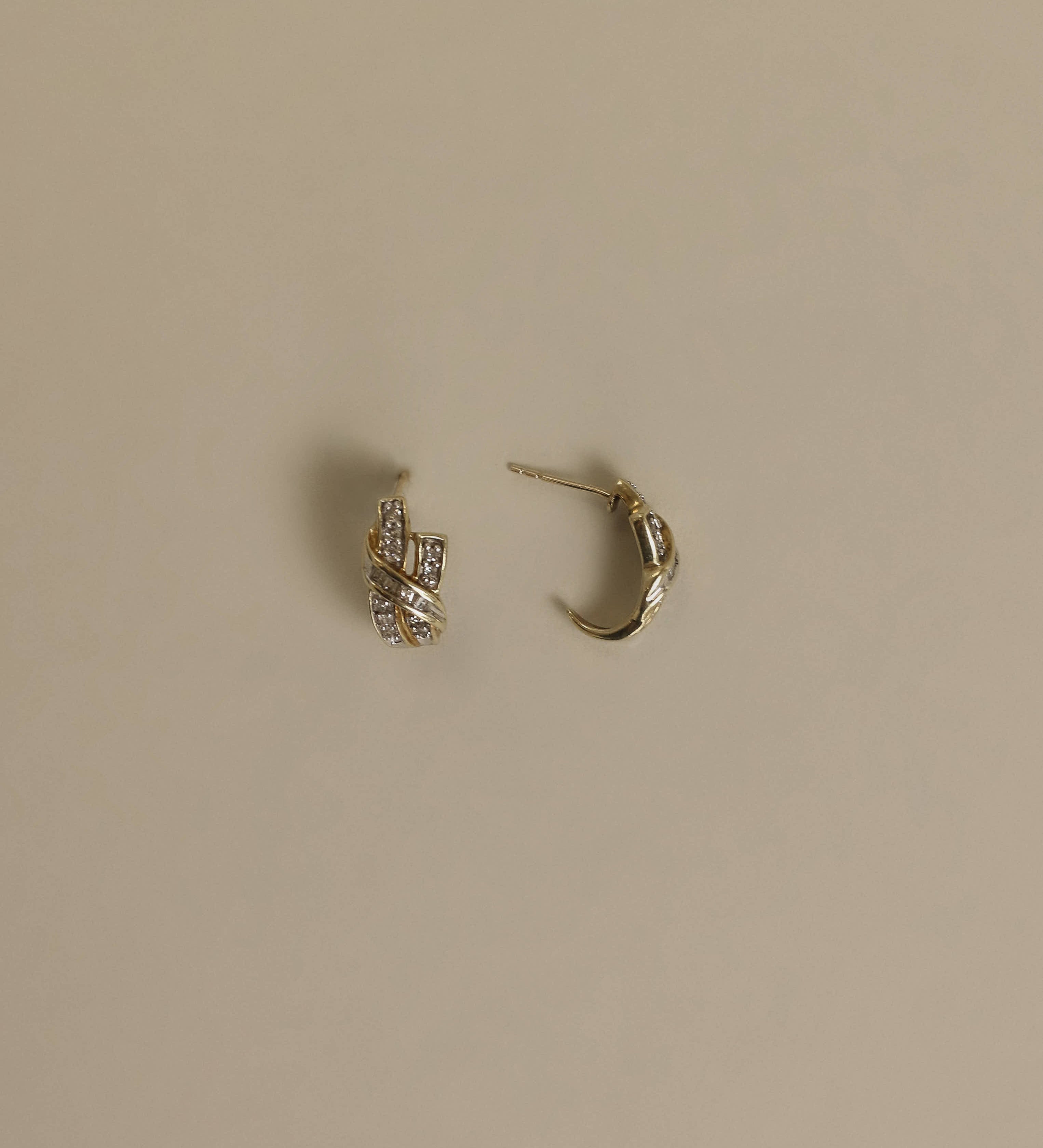 Kinn - Vintage 10k Double Knot Earrings