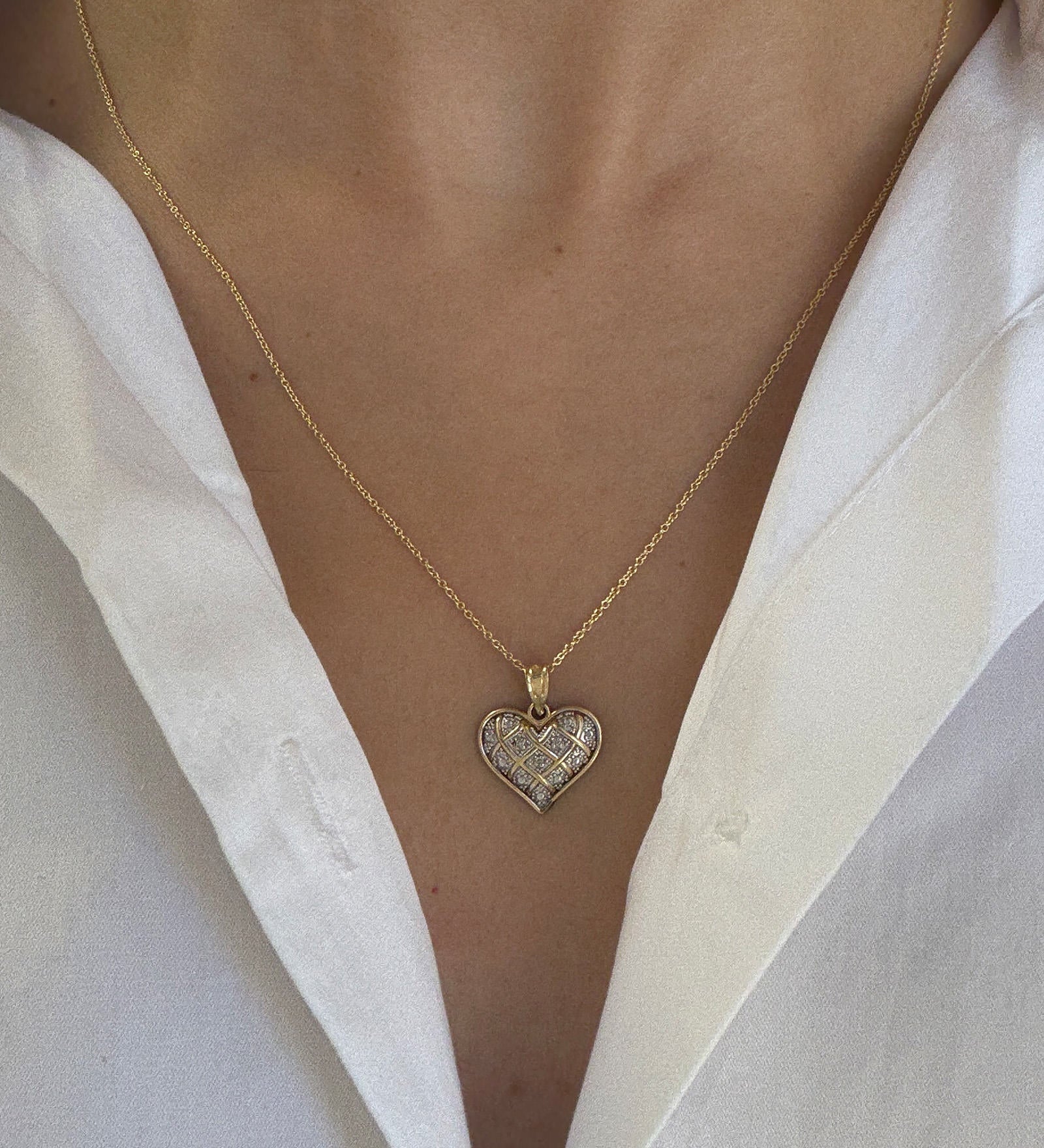 Kinn - Vintage 10k Heart Diamond Pendant