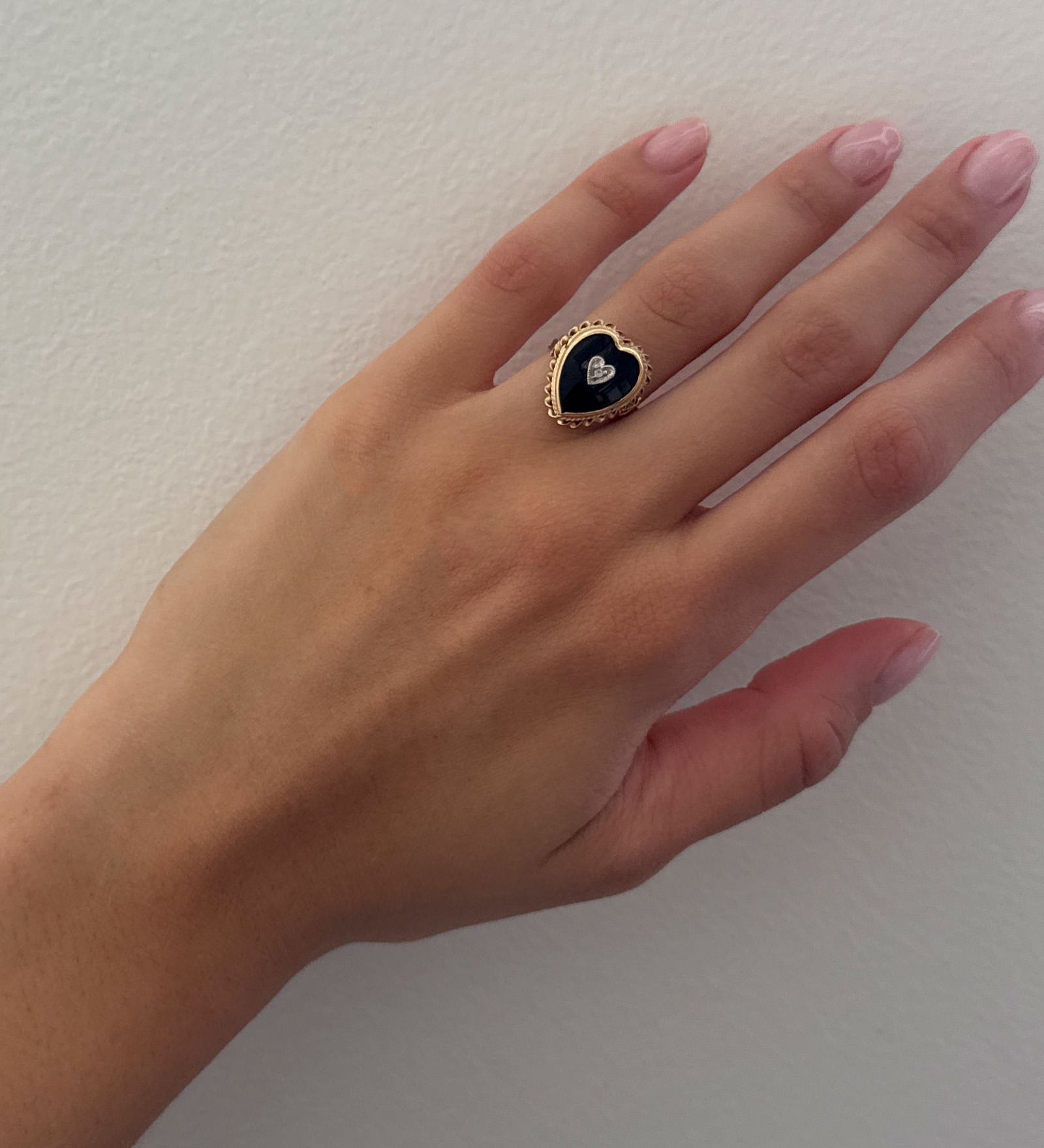 Kinn - Vintage 14k Black Heart Diamond Ring