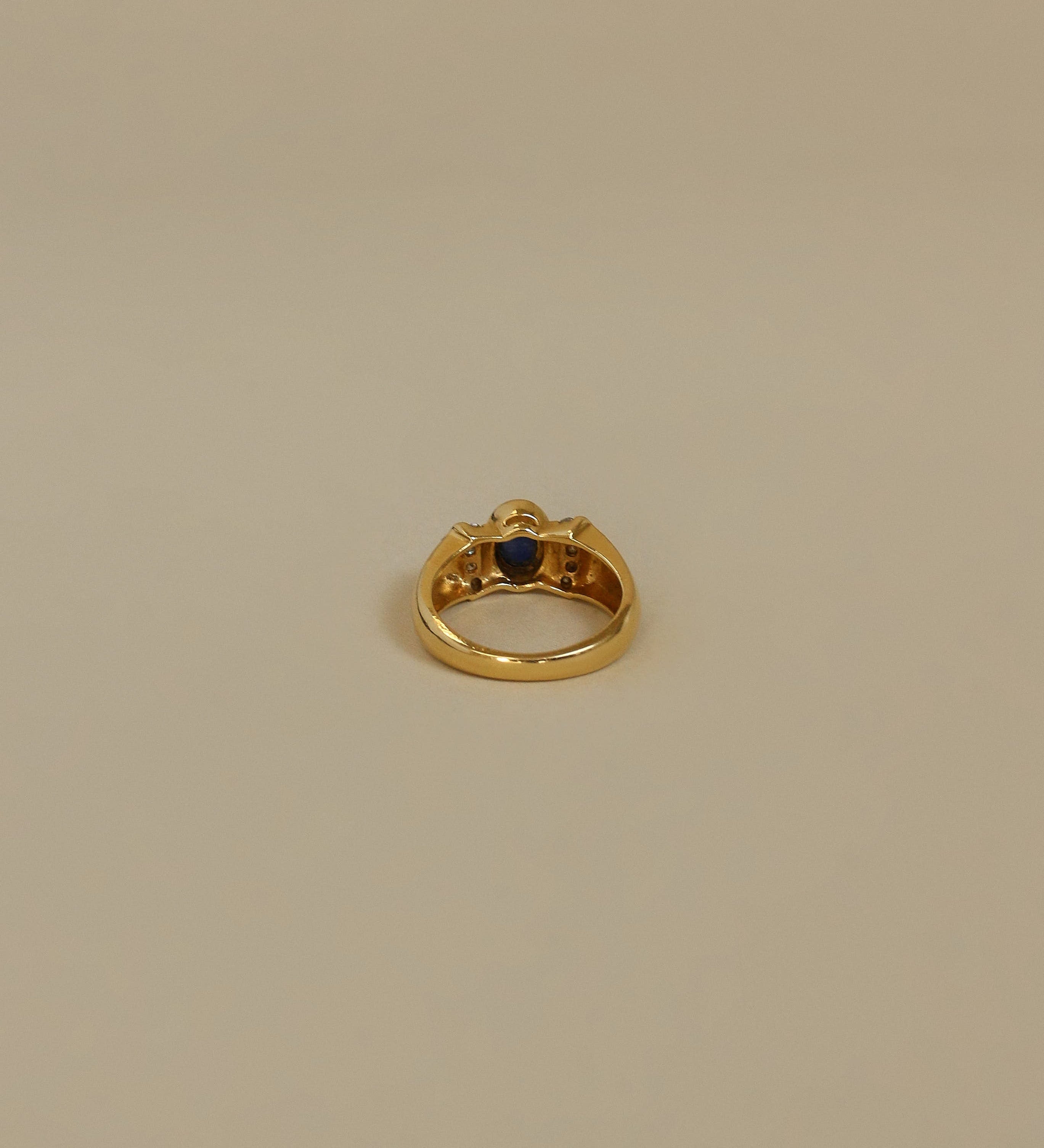 Kinn - Vintage 14k Blue Sapphire Ring