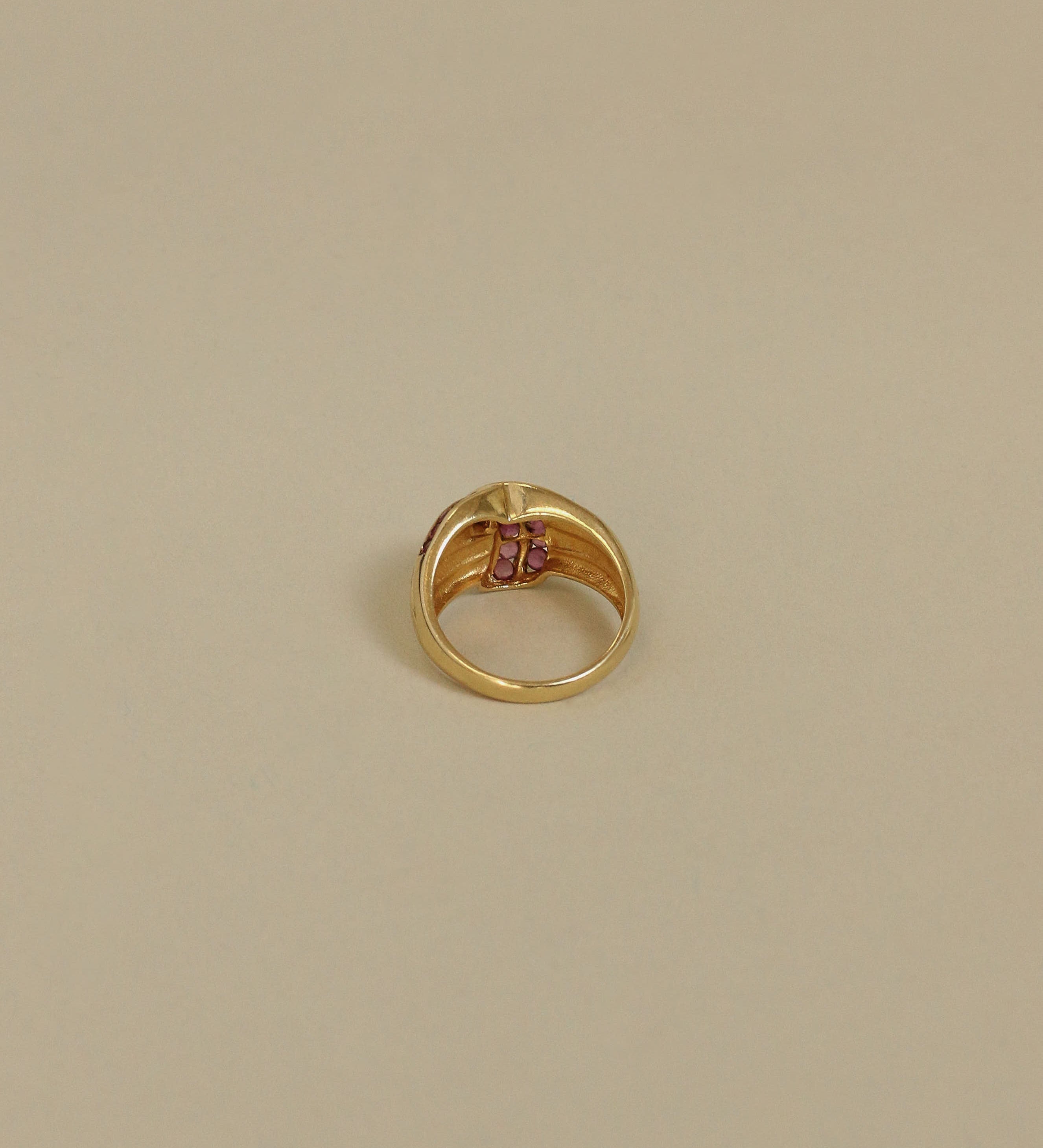 Kinn - Vintage 14k Pink Sapphire Ring