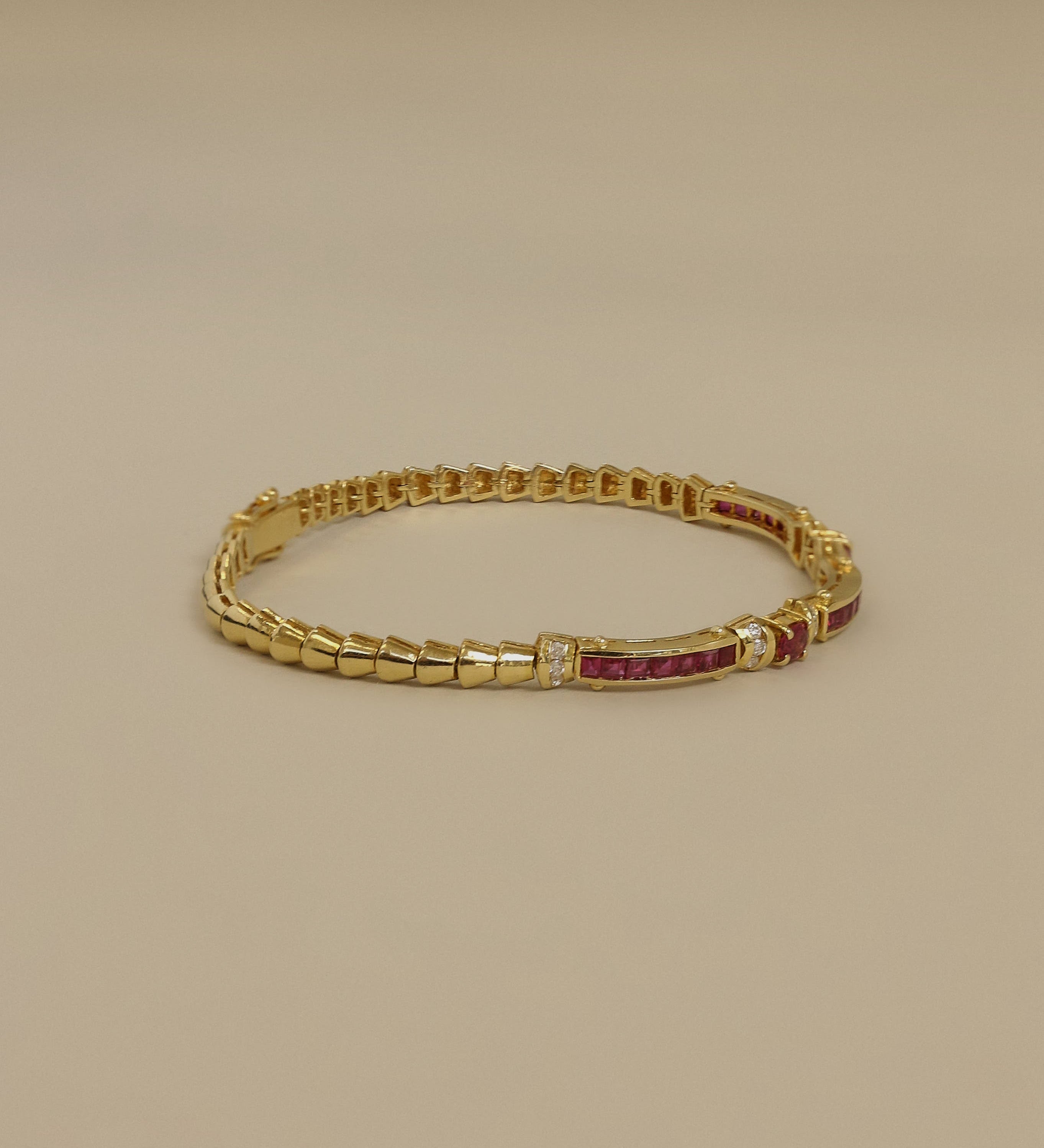 Kinn - Vintage 18k Ruby Tennis Bracelet