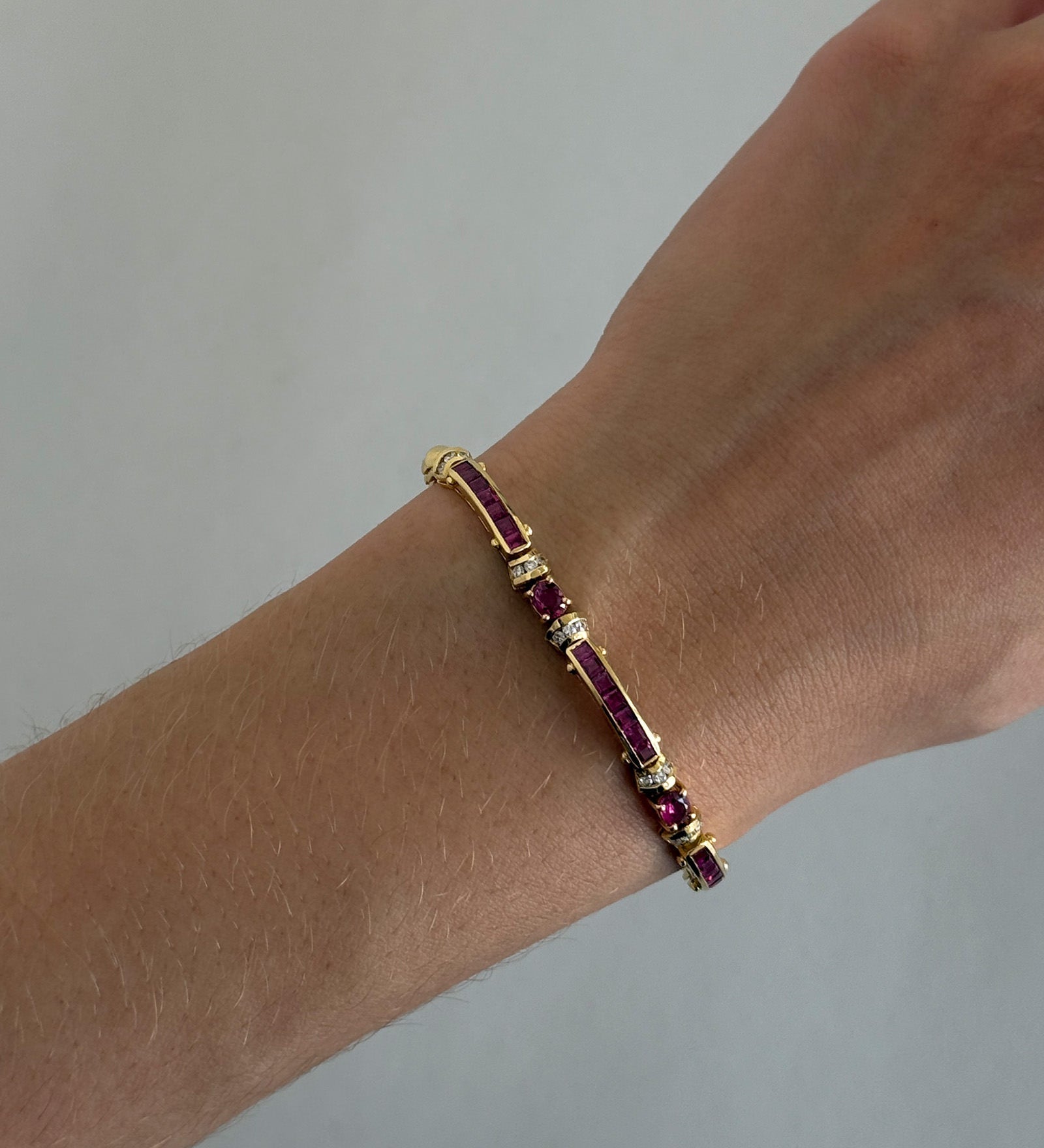 Kinn - Vintage 18k Ruby Tennis Bracelet