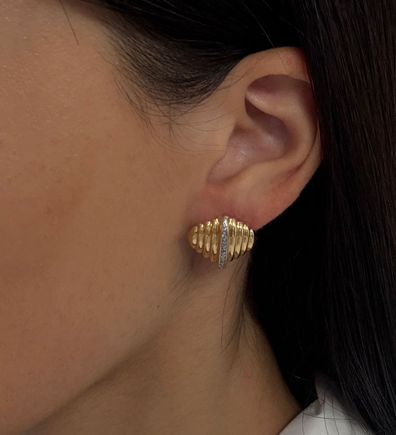 Kinn - Vintage Diamond Ribbed Earrings