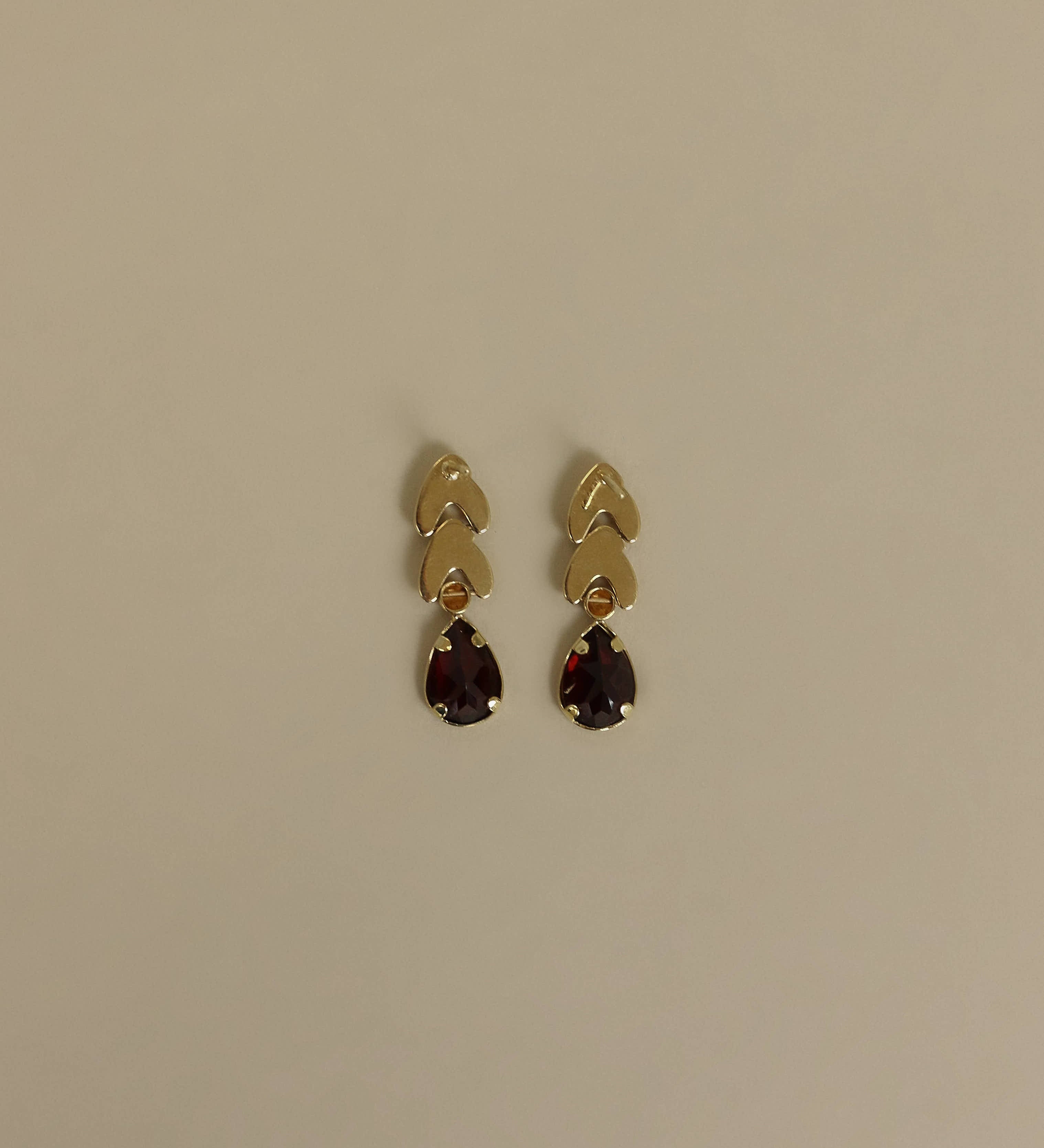 Kinn - Vintage Garnet Drop Earrings
