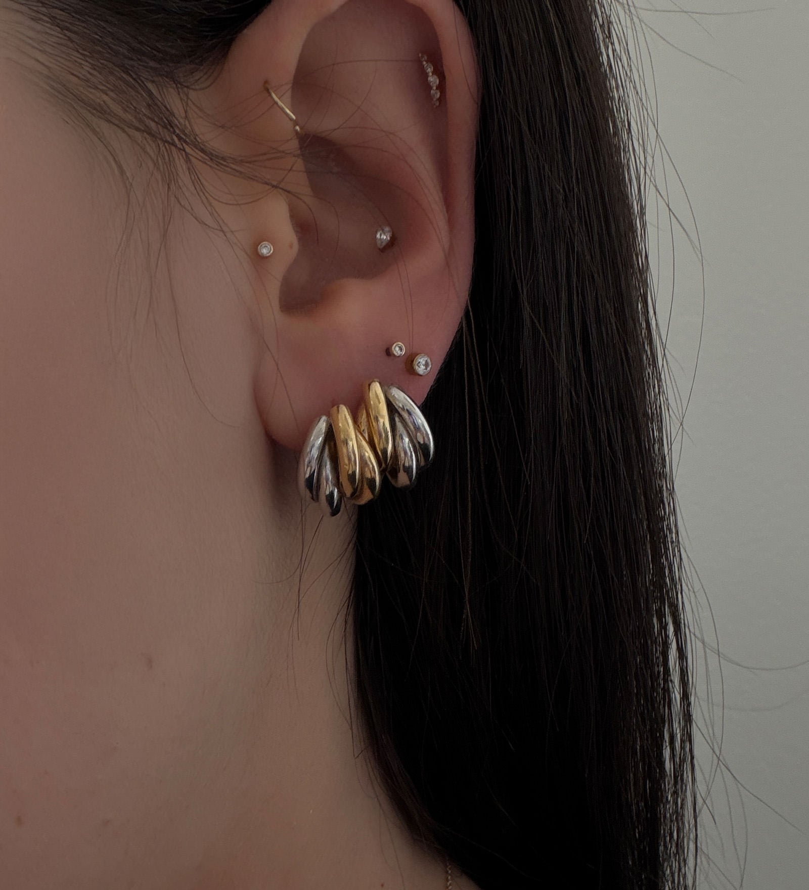 Kinn - Vintage Two Tone Earrings