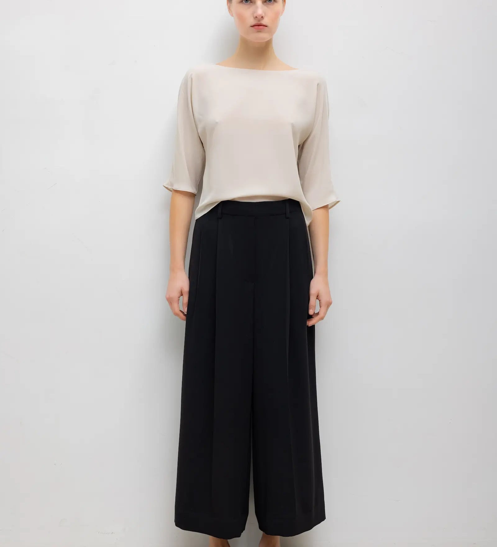 Leset - Pre - Order: Ari Short Sleeve Dolman Top