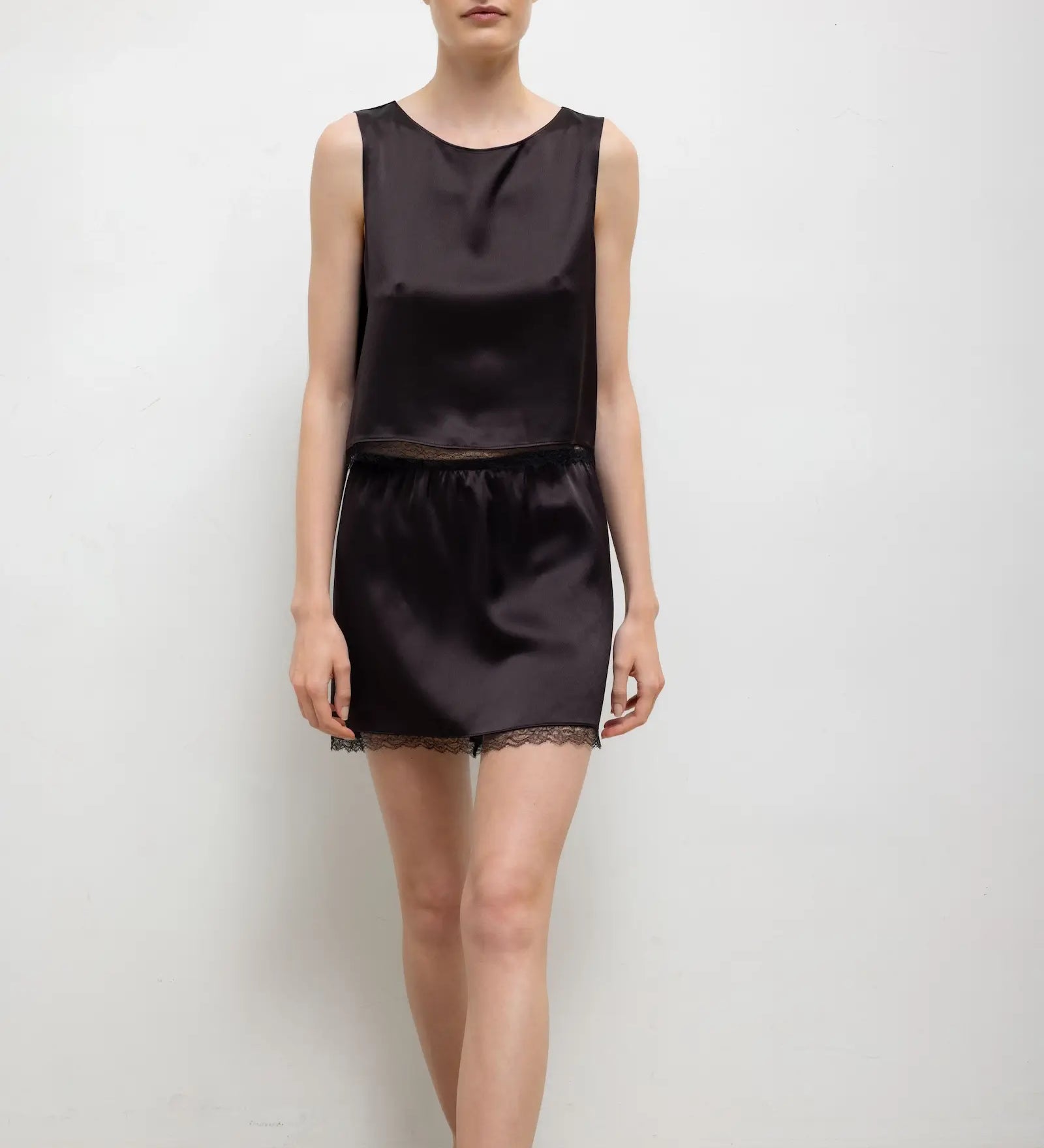 Leset - Barb Lace Mini Skirt