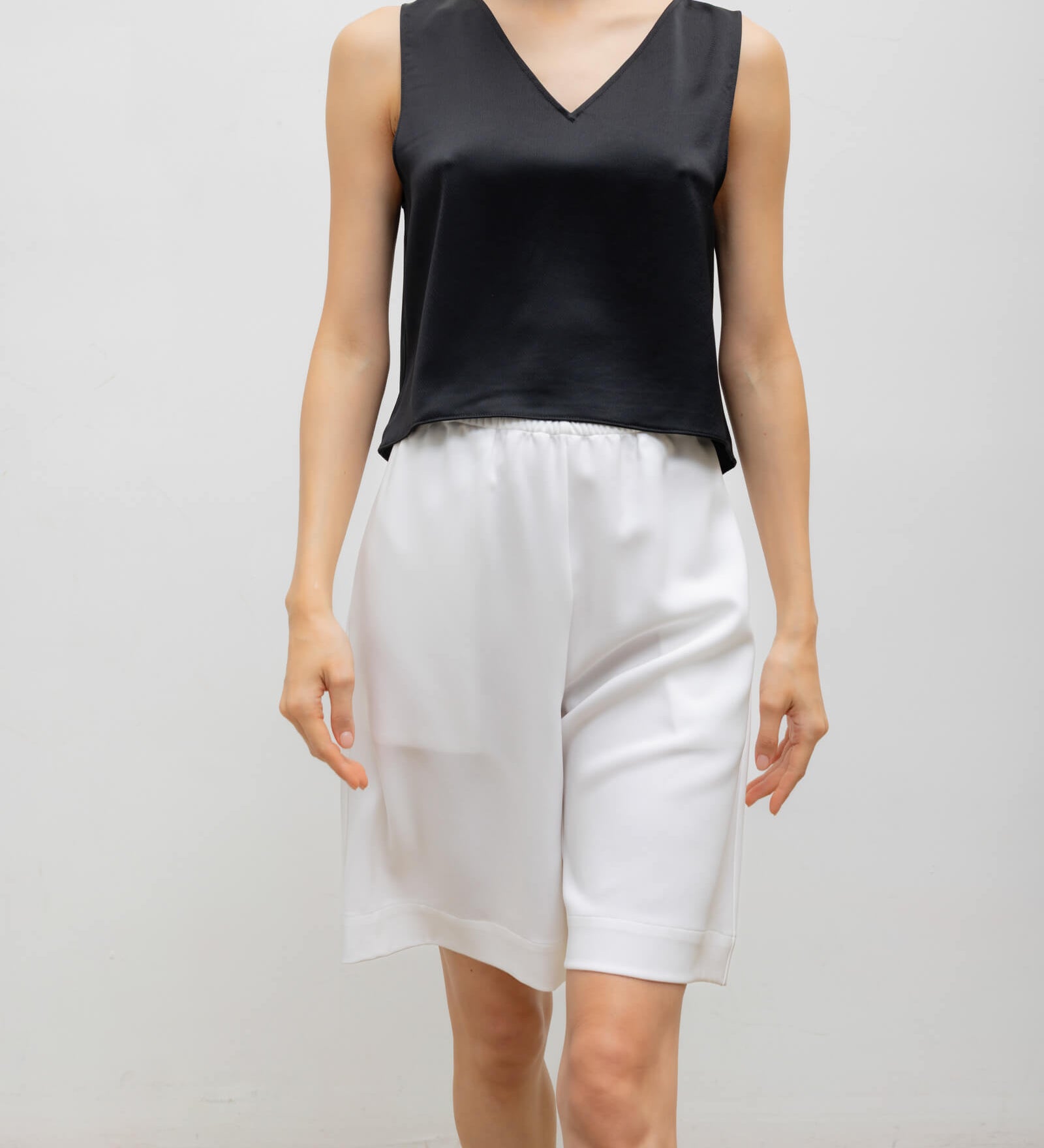 Leset - Barb V Neck Shell
