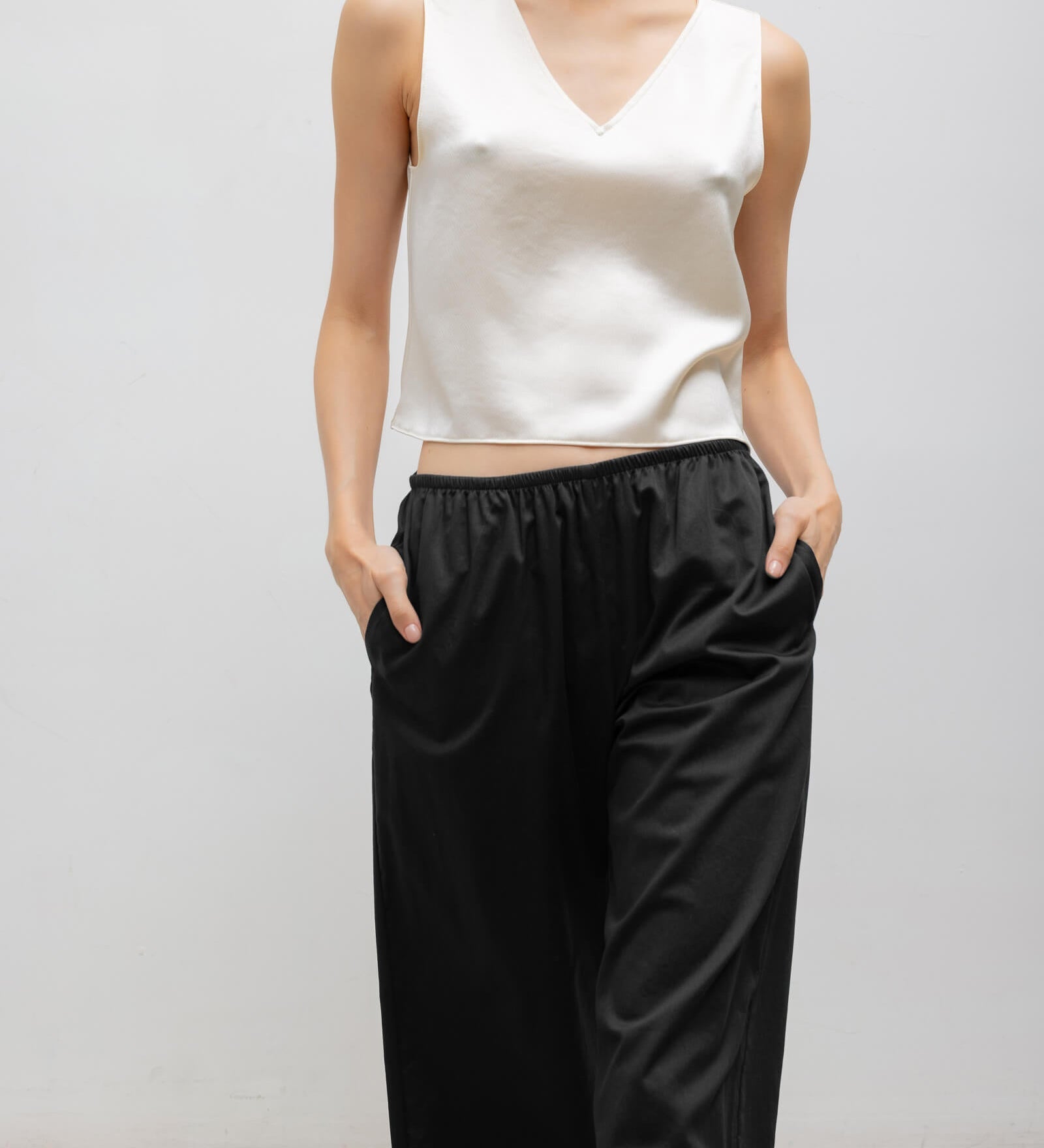 Leset - Barb V Neck Shell