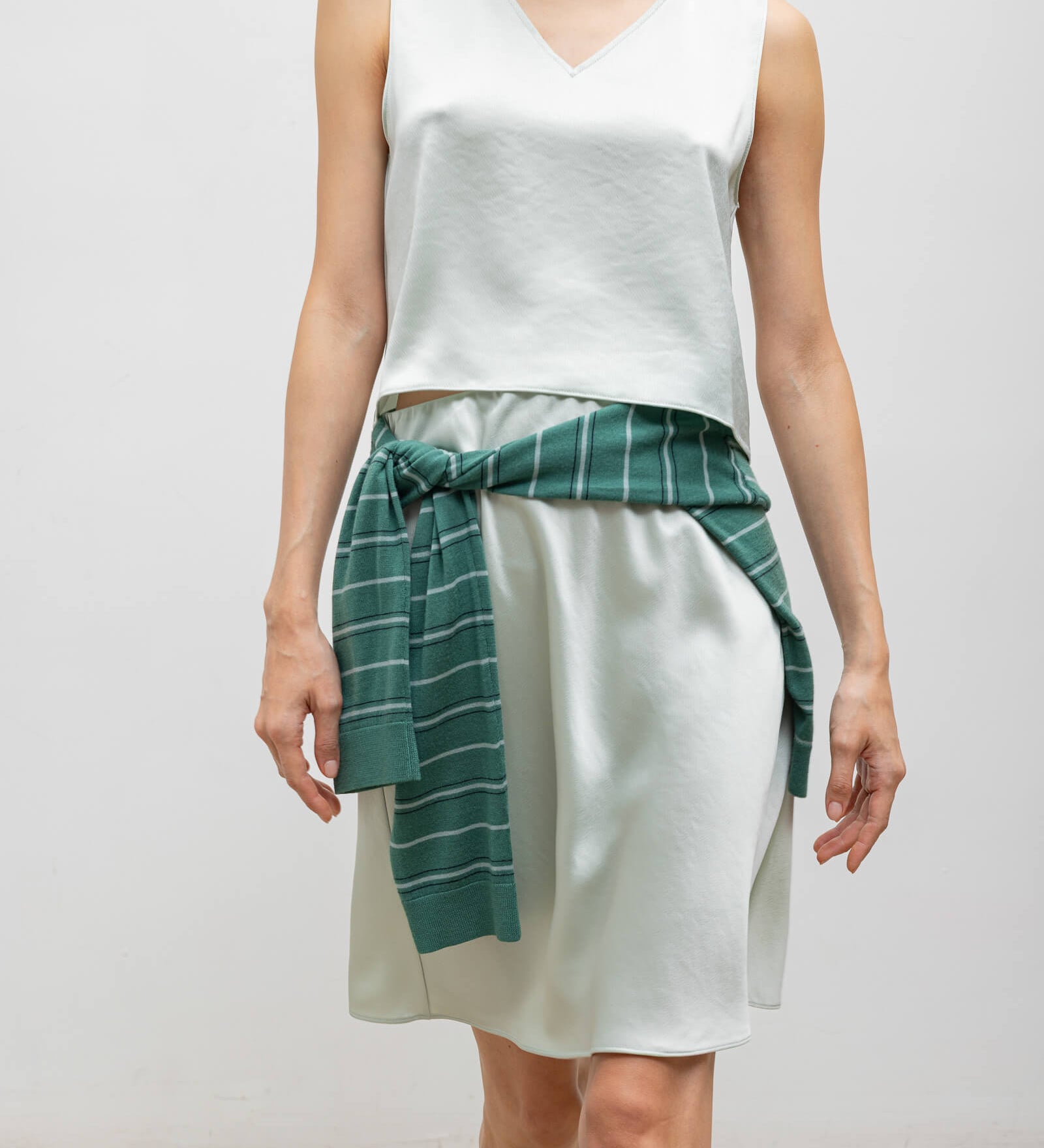 Leset - Barb V Neck Shell