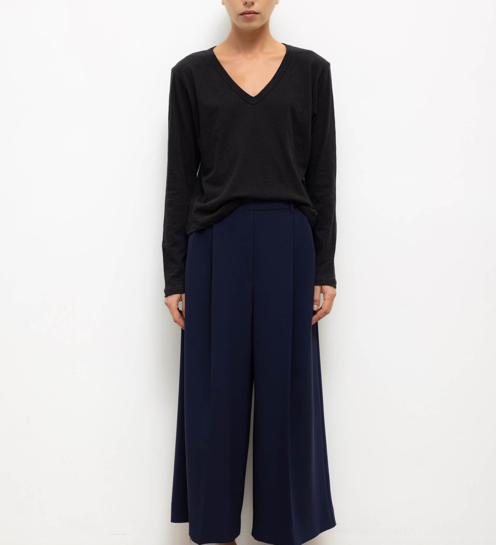 Leset - Laura V Neck Long Sleeve