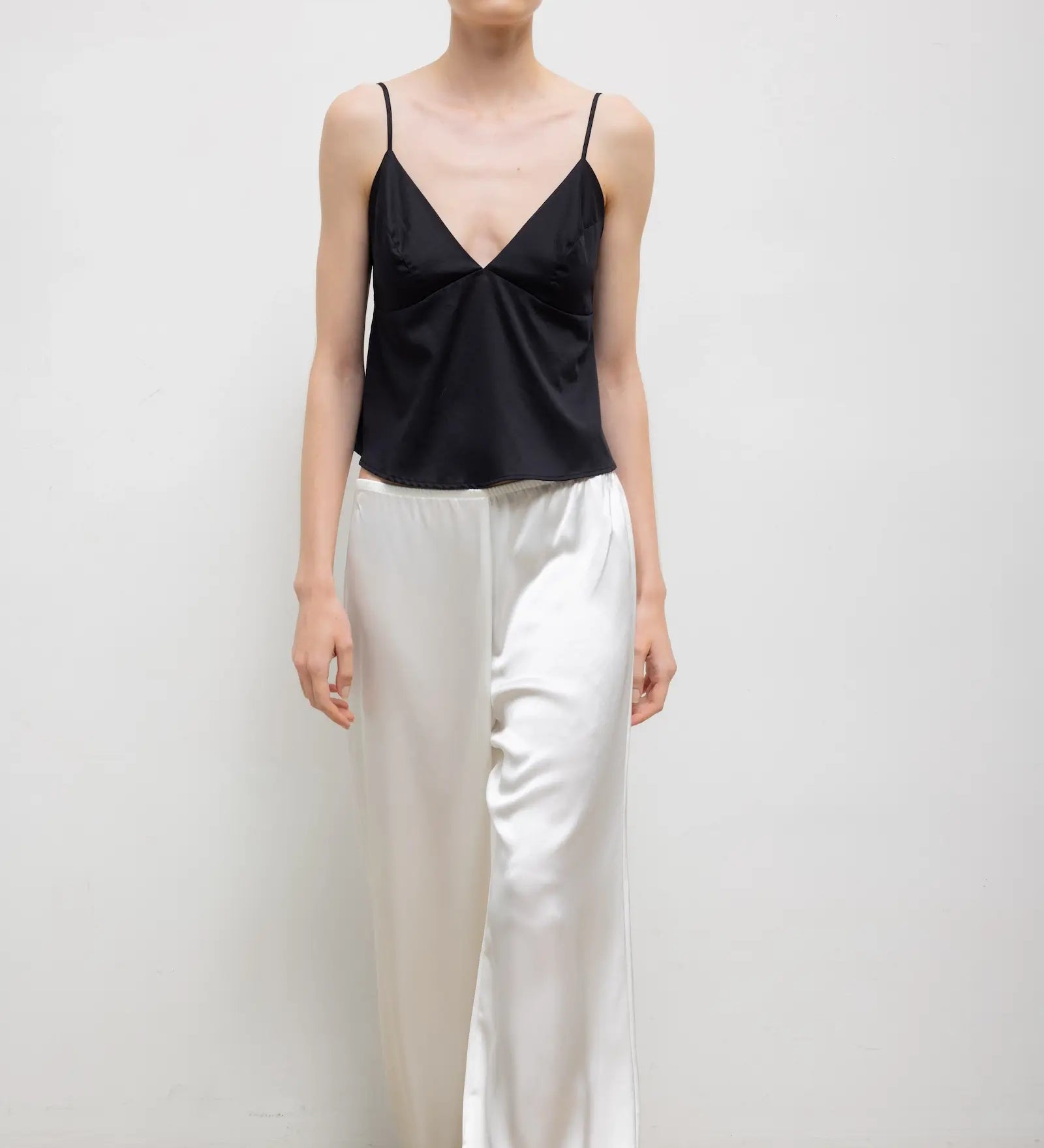 Leset - Pre - Order: Yoko Triangle Tank