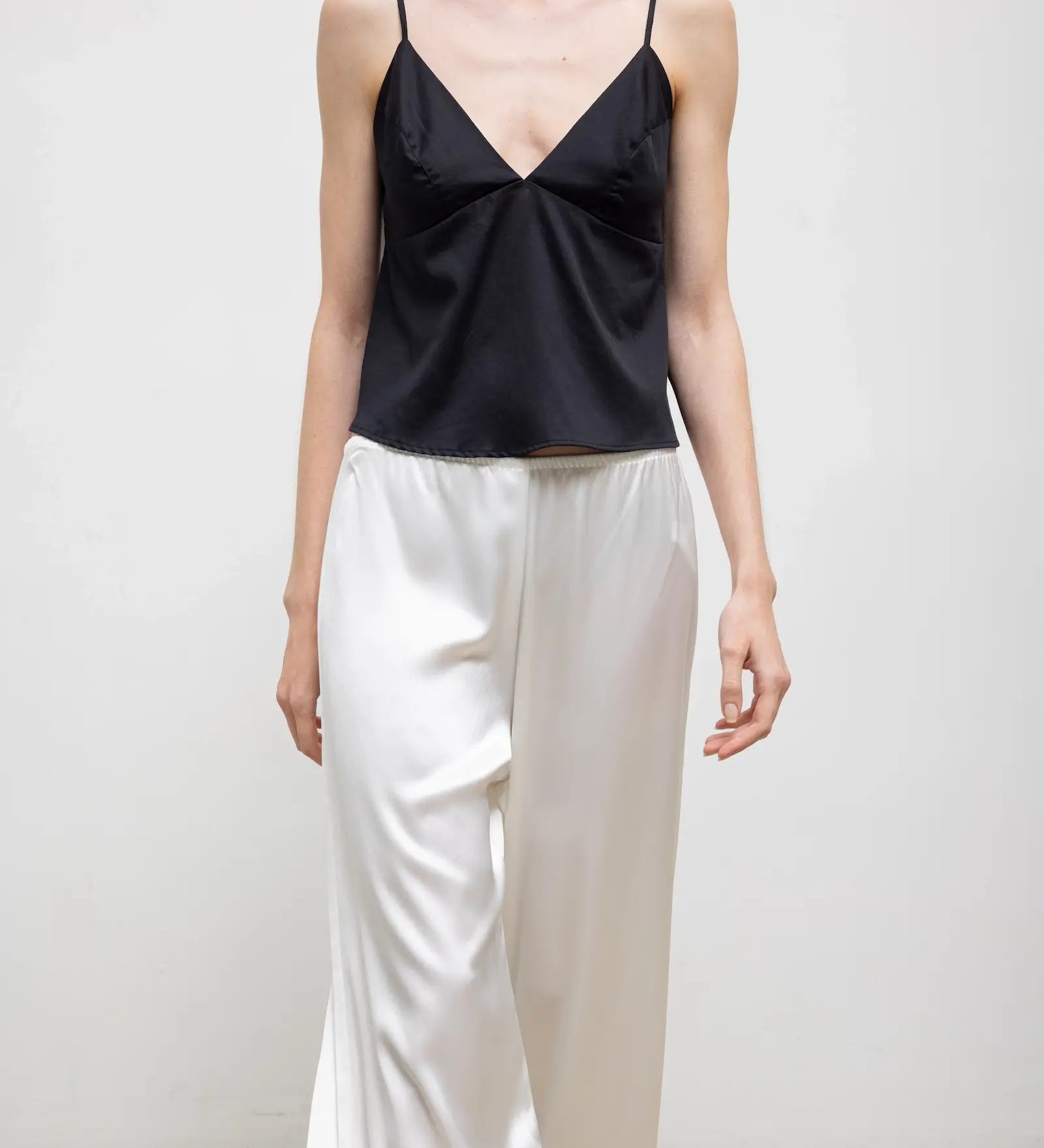 Leset - Pre - Order: Yoko Triangle Tank