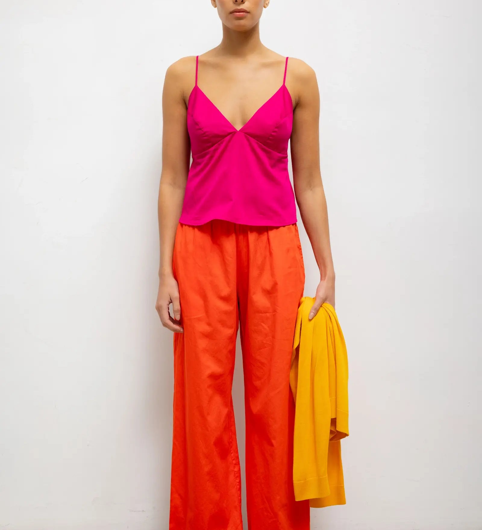 Leset - Pre - Order: Yoko Triangle Tank