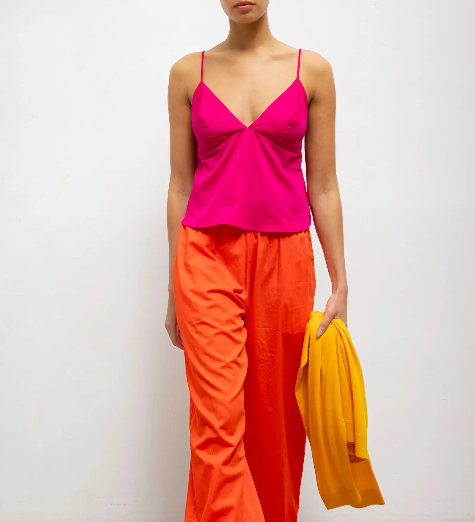 Leset - Pre - Order: Yoko Triangle Tank