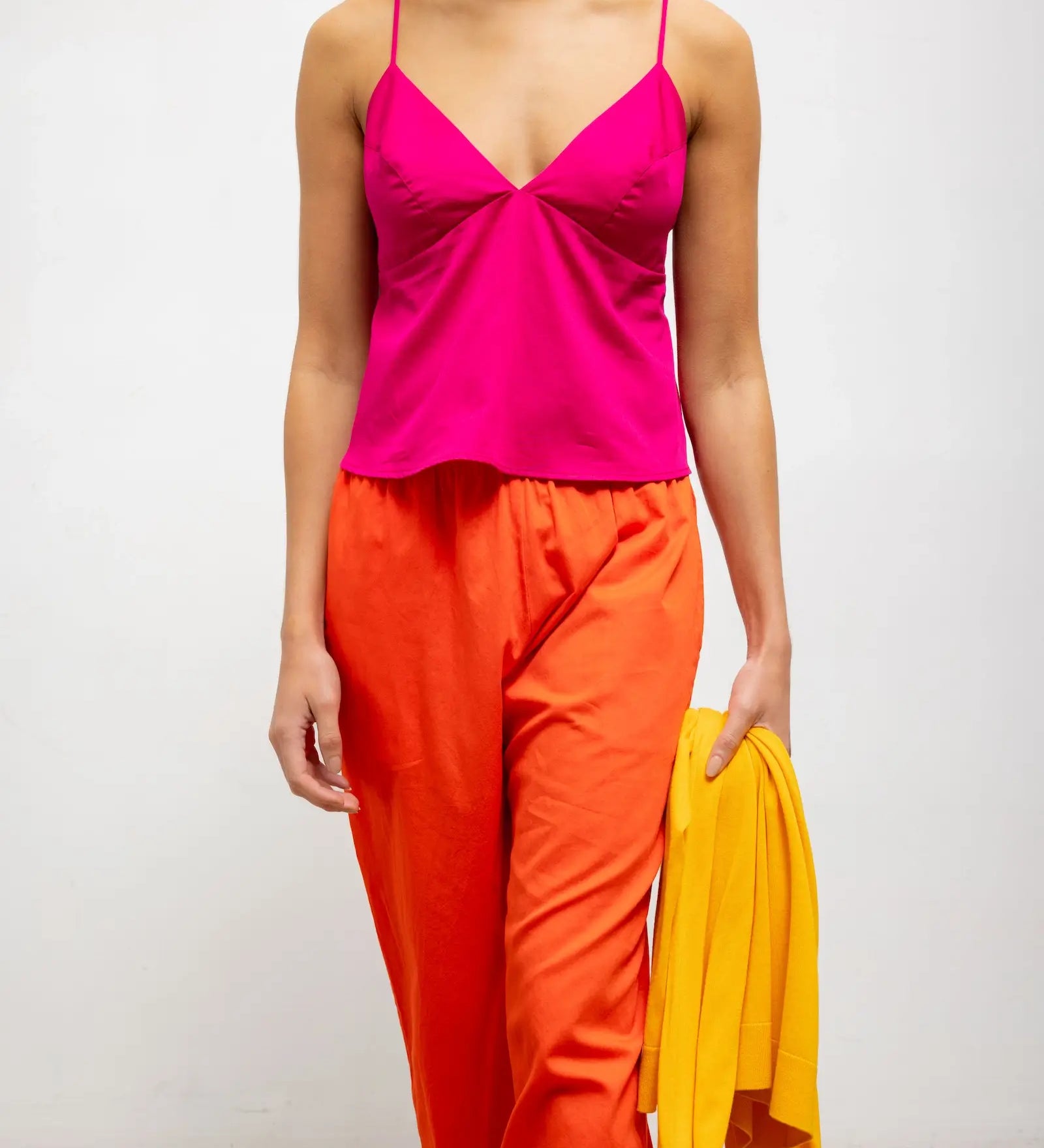 Leset - Pre - Order: Yoko Triangle Tank