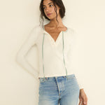 DOEN - LIDIE TEE - - SALT WITH CLOUD BLUE RIBBON